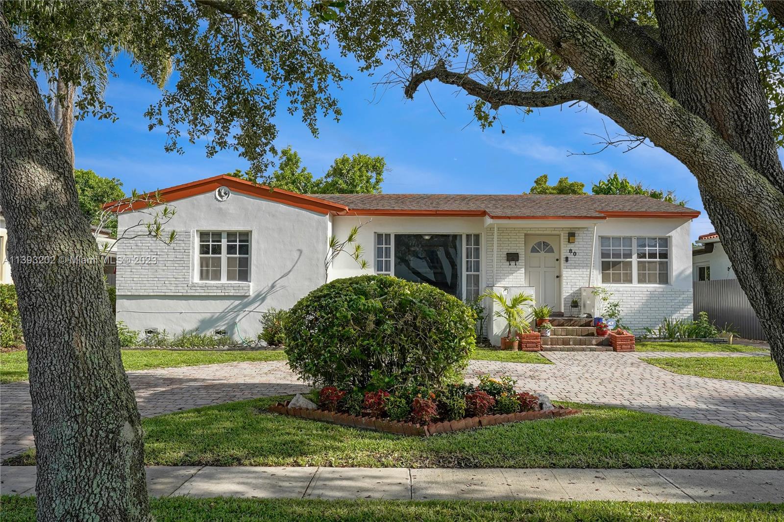 80 W 58th St, Hialeah, FL 33012
