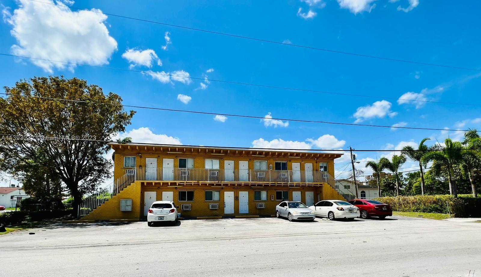 Great  Studio with 1 bathroom, around 400 sf, all units have ceramic floors, granite kitchen top.