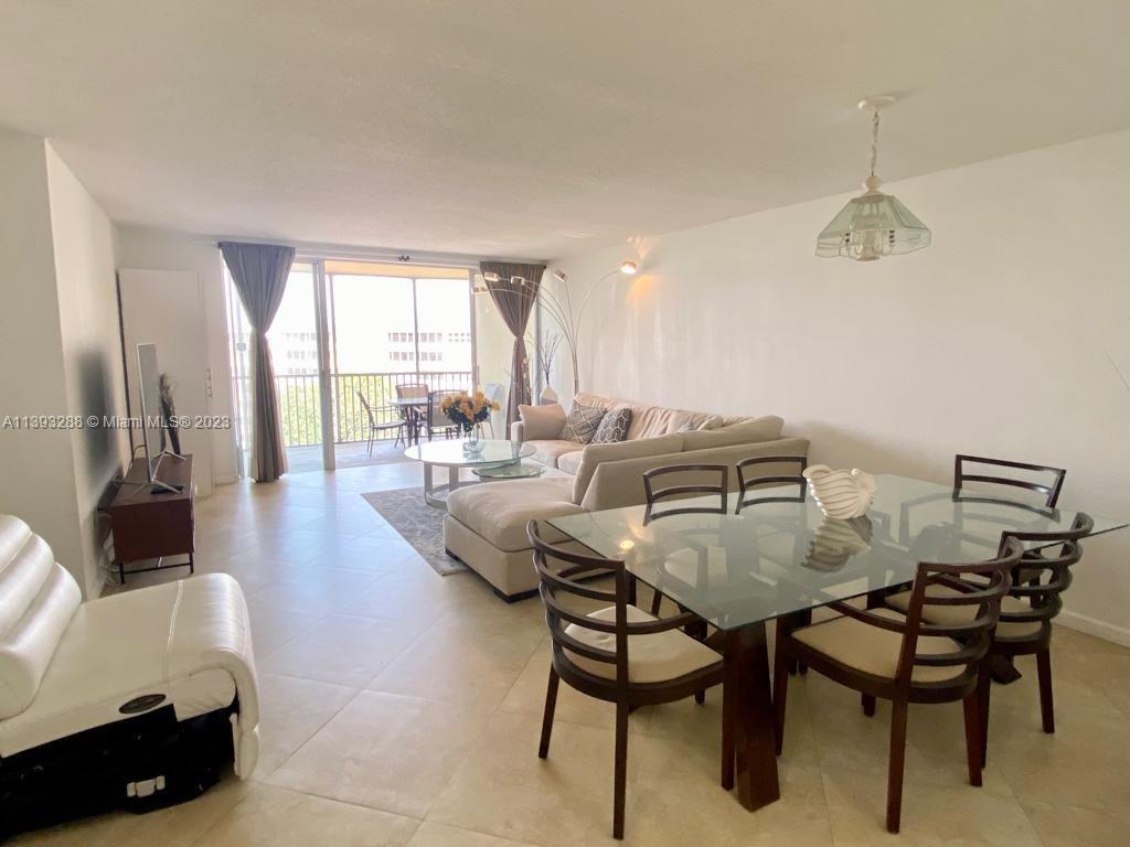 Photo 2 of Jade Winds Group-daisy Ga Apt 818-3 in Miami - MLS A11393288