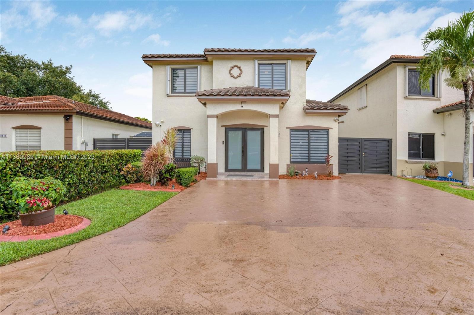 8126 NW 199th Ter, Hialeah, FL 33015