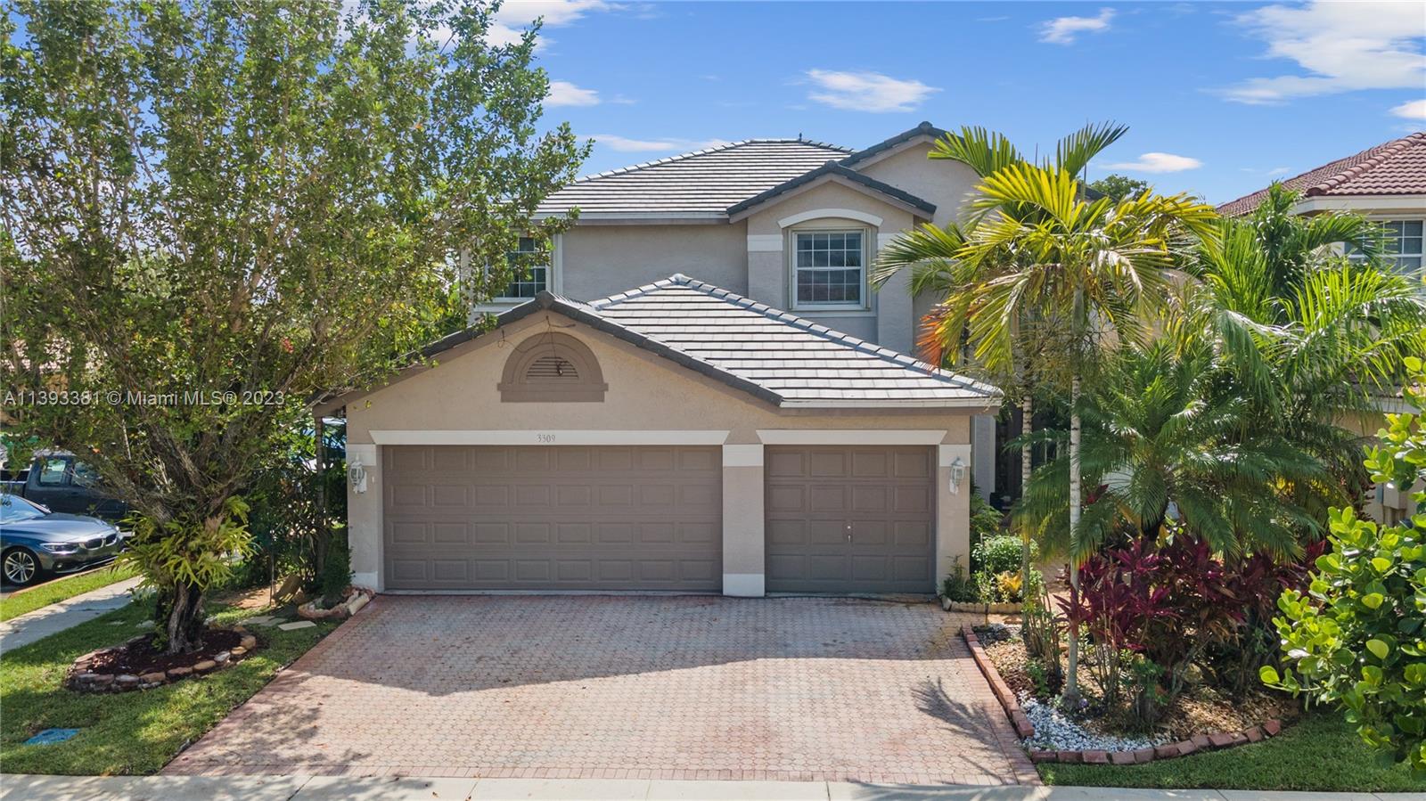 3309 SW 181st Ter  For Sale A11393381, FL