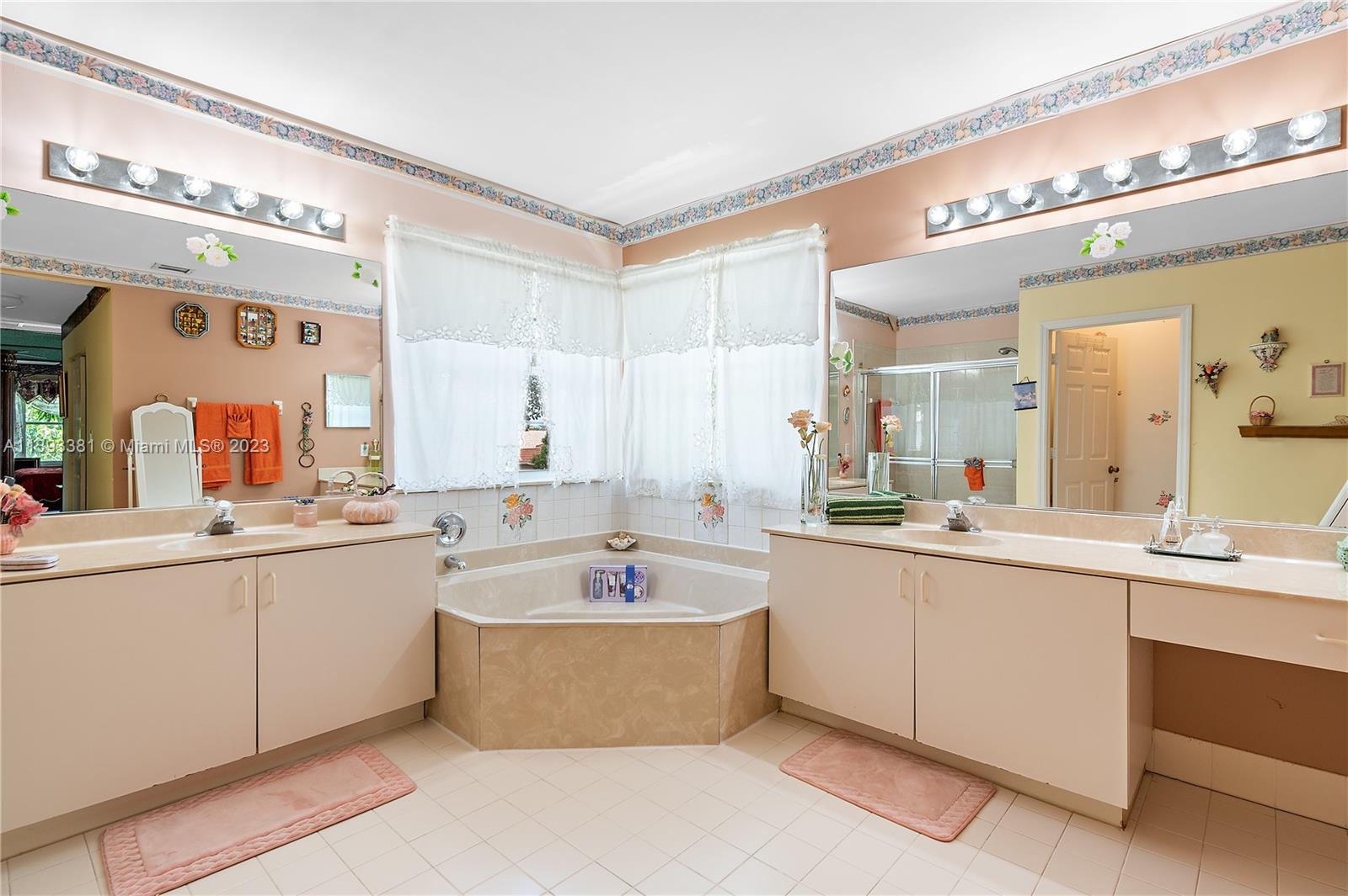 Listing Photo 8