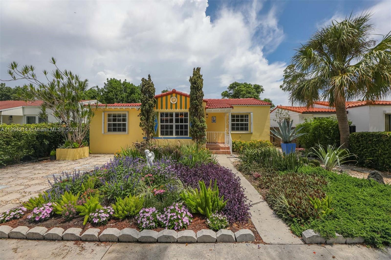 2315 SW 26th Ter  For Sale A11394214, FL