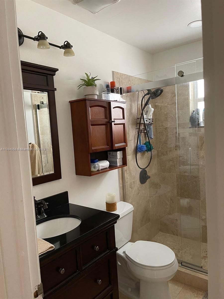 Listing Photo 10