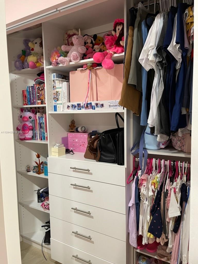 Listing Photo 16