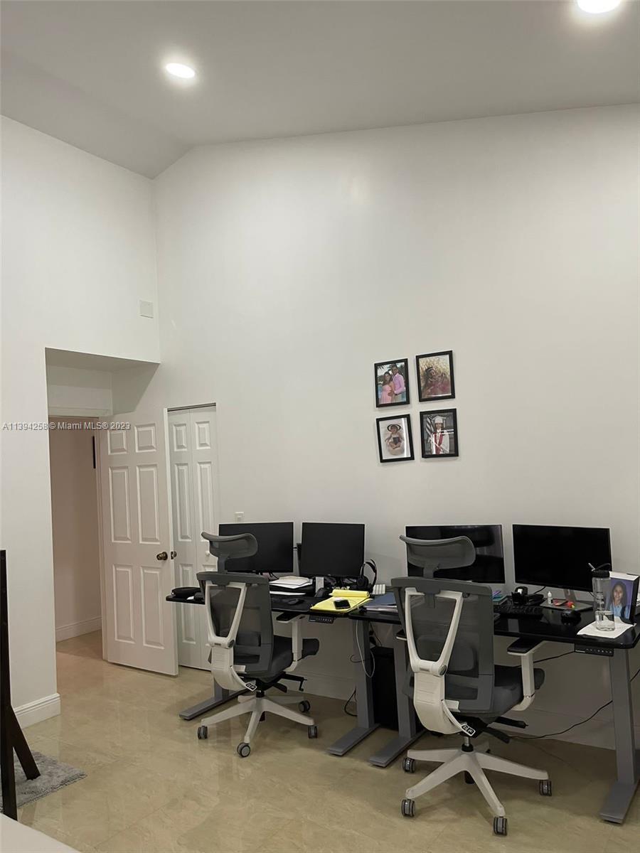 Listing Photo 24