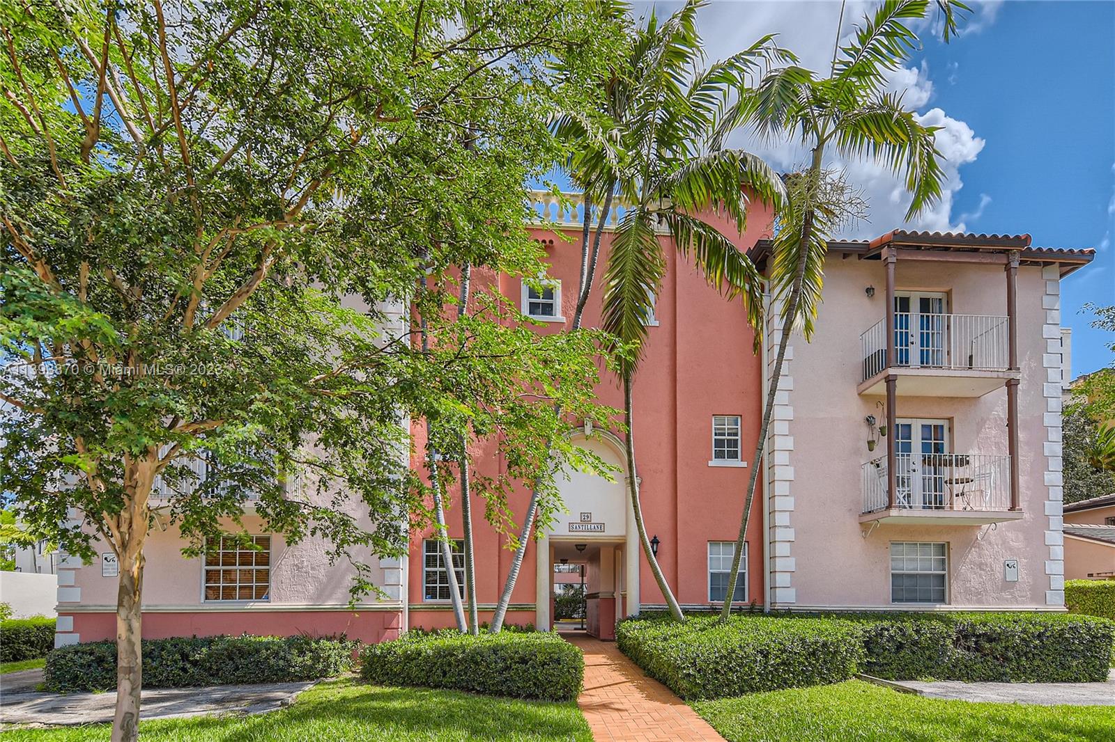 First floor 2/2 unit inside a beautiful and quaint boutique building in the heart of Coral Gables!   Unit has been freshly painted and it has one assigned parking space in front of the unit.  Building has laundry facilities and several guest parking spaces and on-street parking. Centrally located near Village of Merrick Park, Publix, Trader Joe's Miracle Mils. Dogs ok up to 20 lbs. with non refundable pet deposit. Ready for move in!