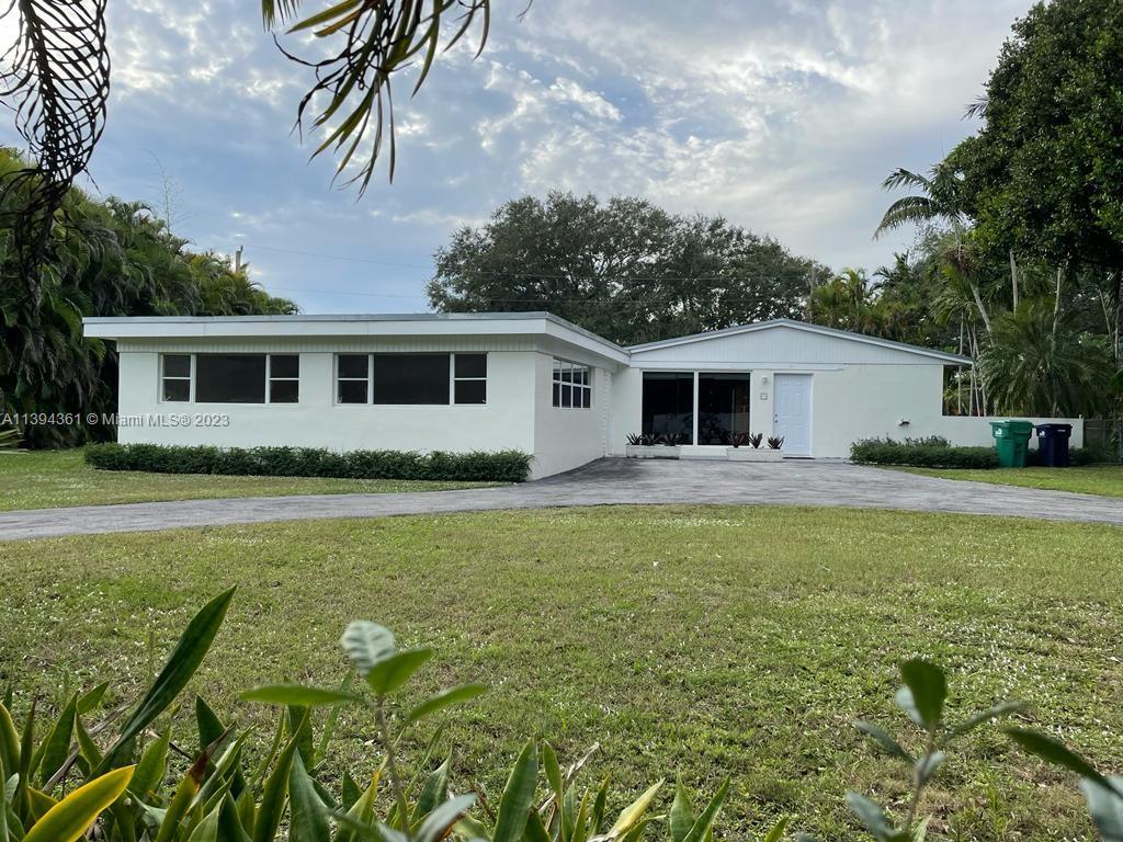 Nice quiet gorgeous neighborhood in Pinecrest. This is 3bd/2bath house. See Brokers remarks for showing
instruction. Large garden and backyard with pool.