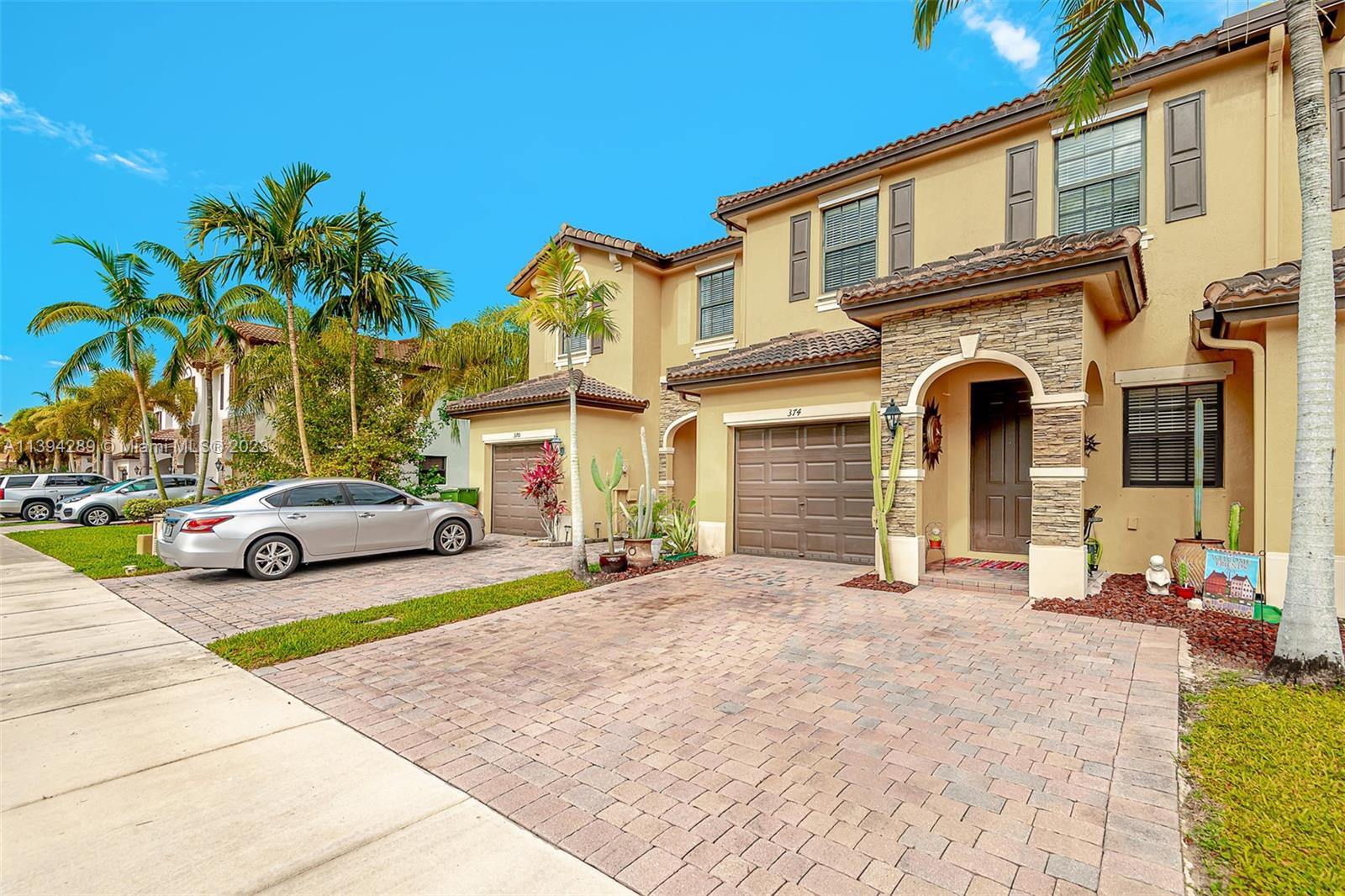 374 NE 37th Pl, Homestead, FL 33033