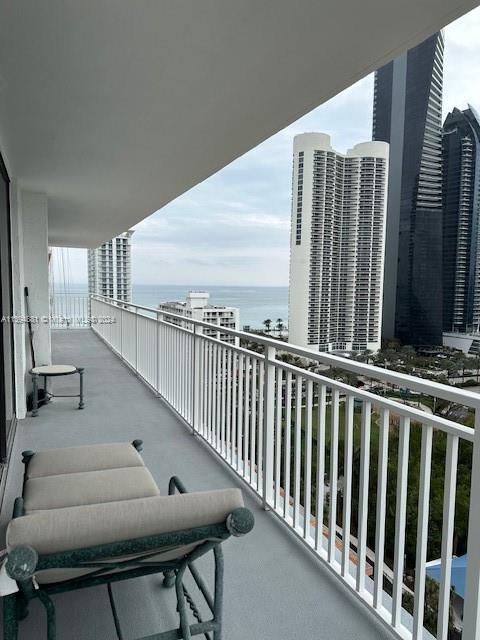 210 174th St 1909, Sunny Isles Beach, FL 33160