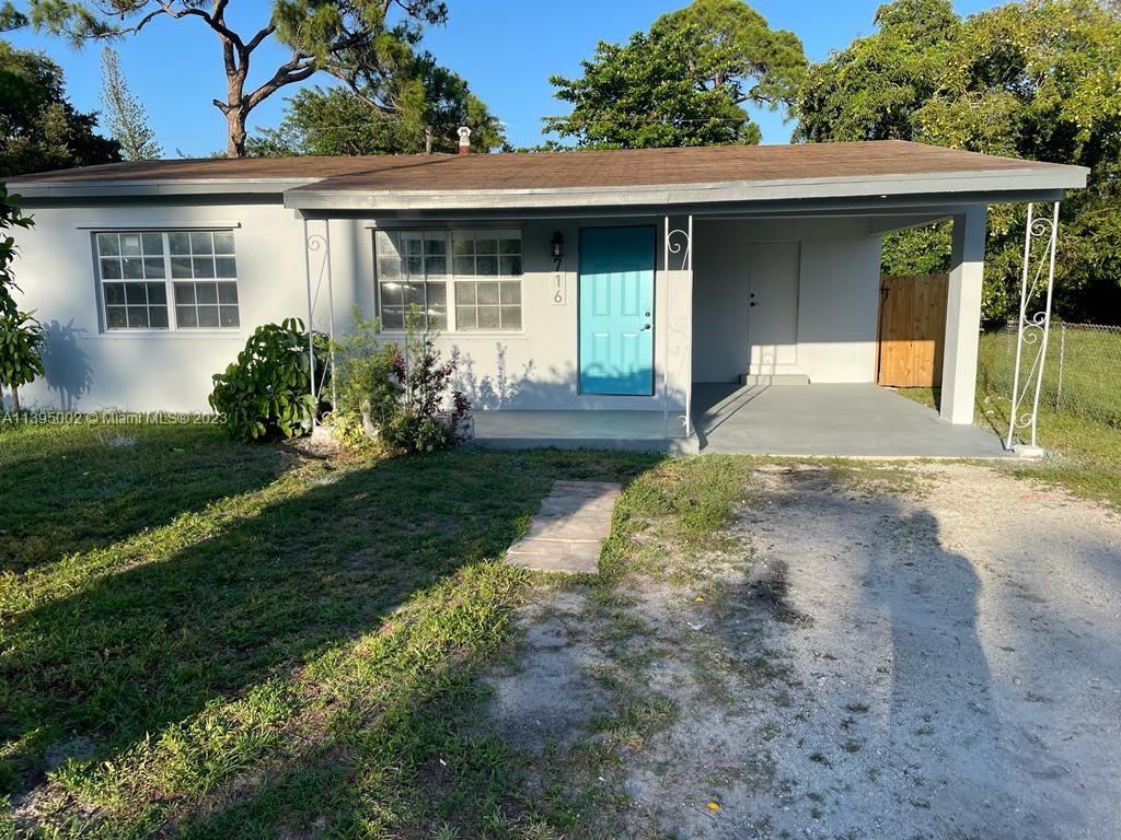 716 NW 15th Way  For Sale A11395002, FL