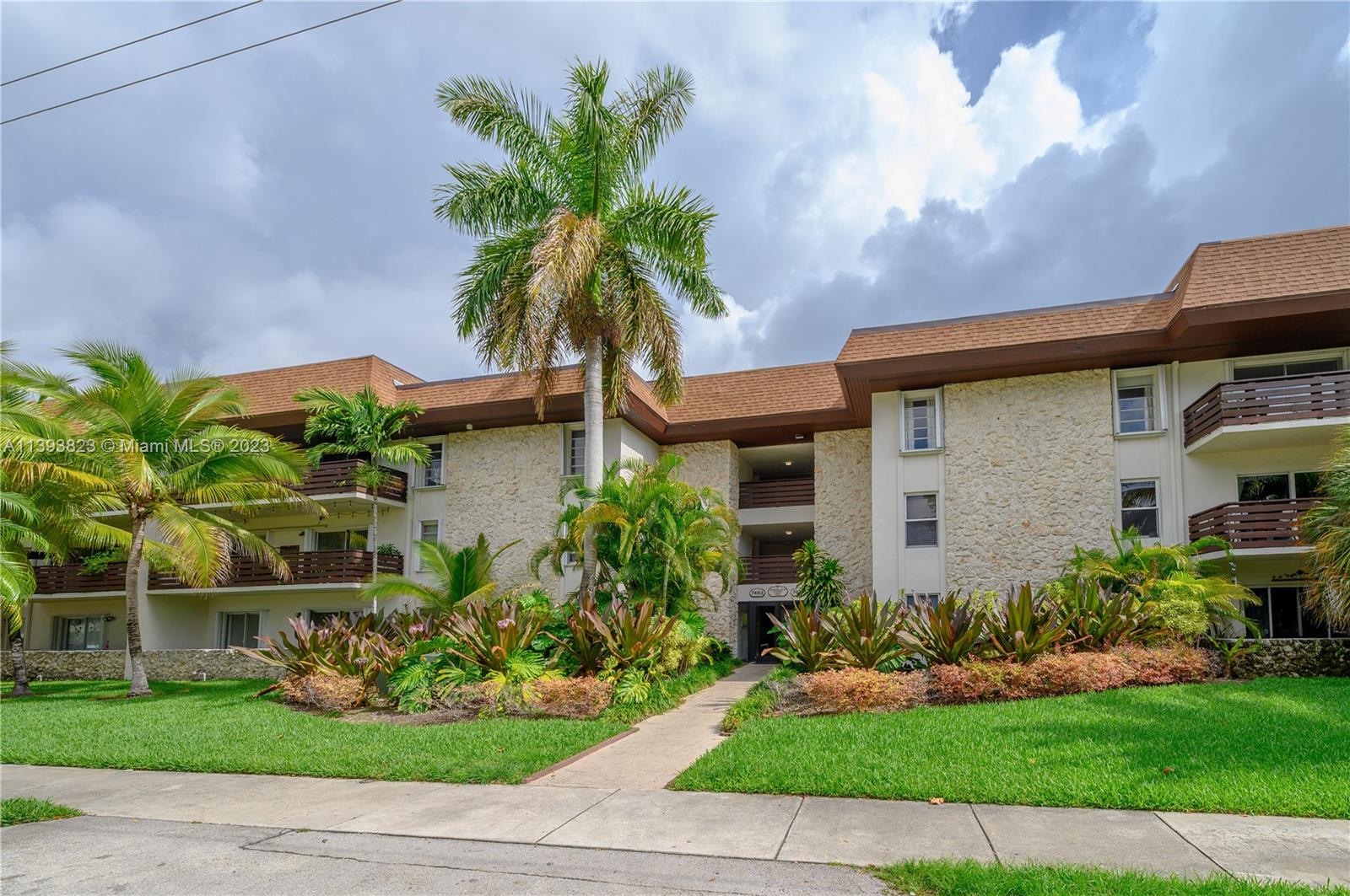 7483 SW 82nd St #A202 For Sale A11393823, FL
