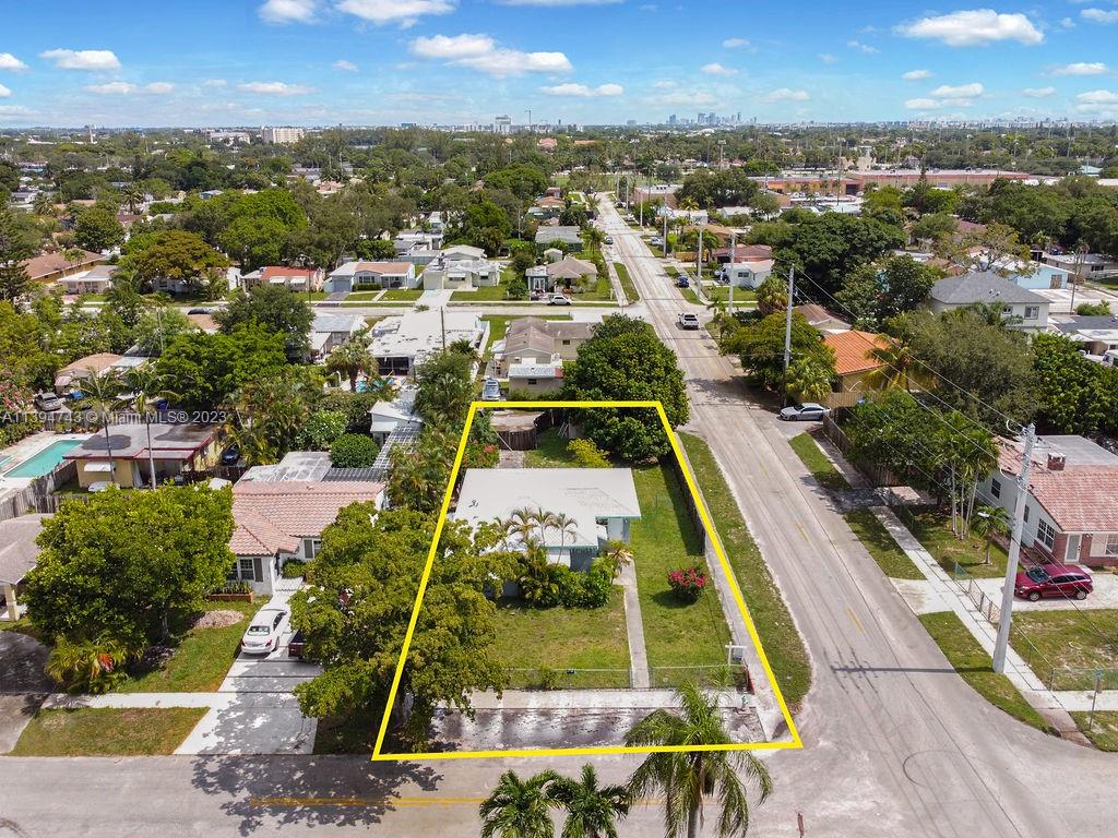 2403  Coolidge St  For Sale A11394743, FL