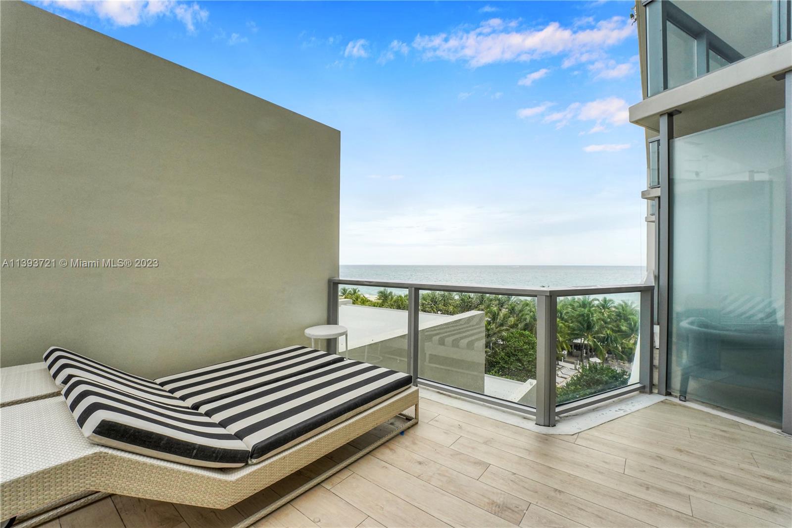 2201  Collins Ave #711 For Sale A11393721, FL