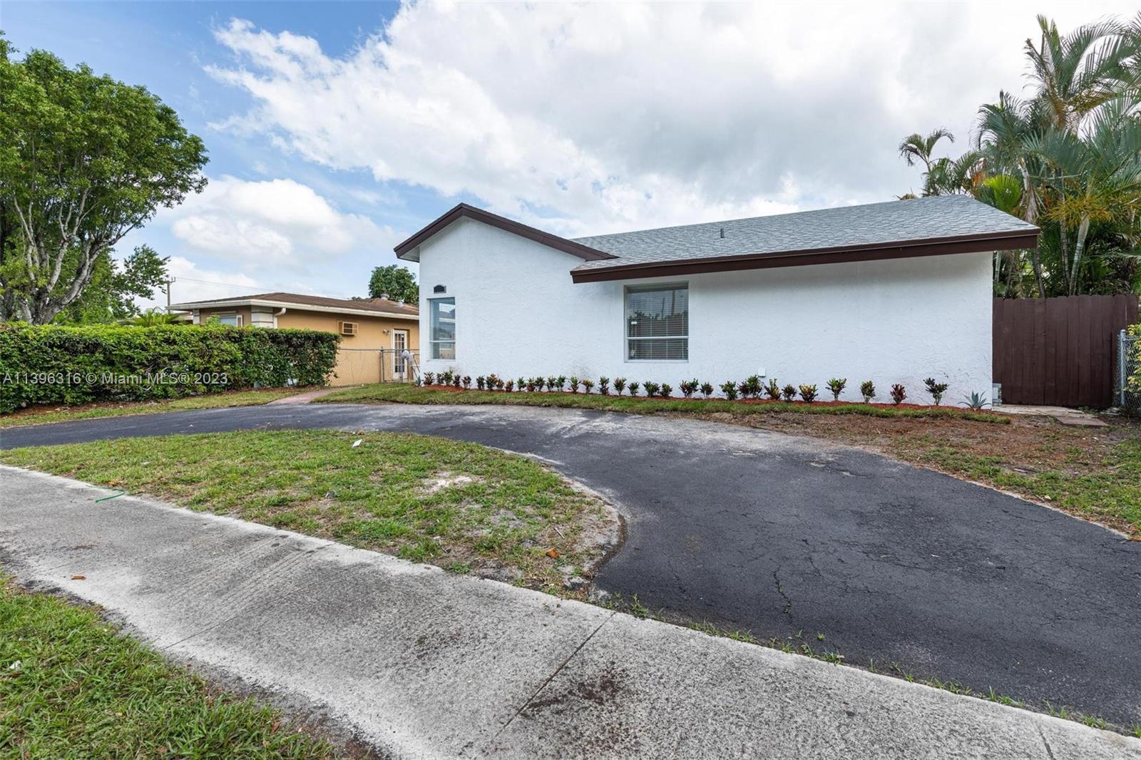 8130 SW 3rd St, North Lauderdale, Florida image 2