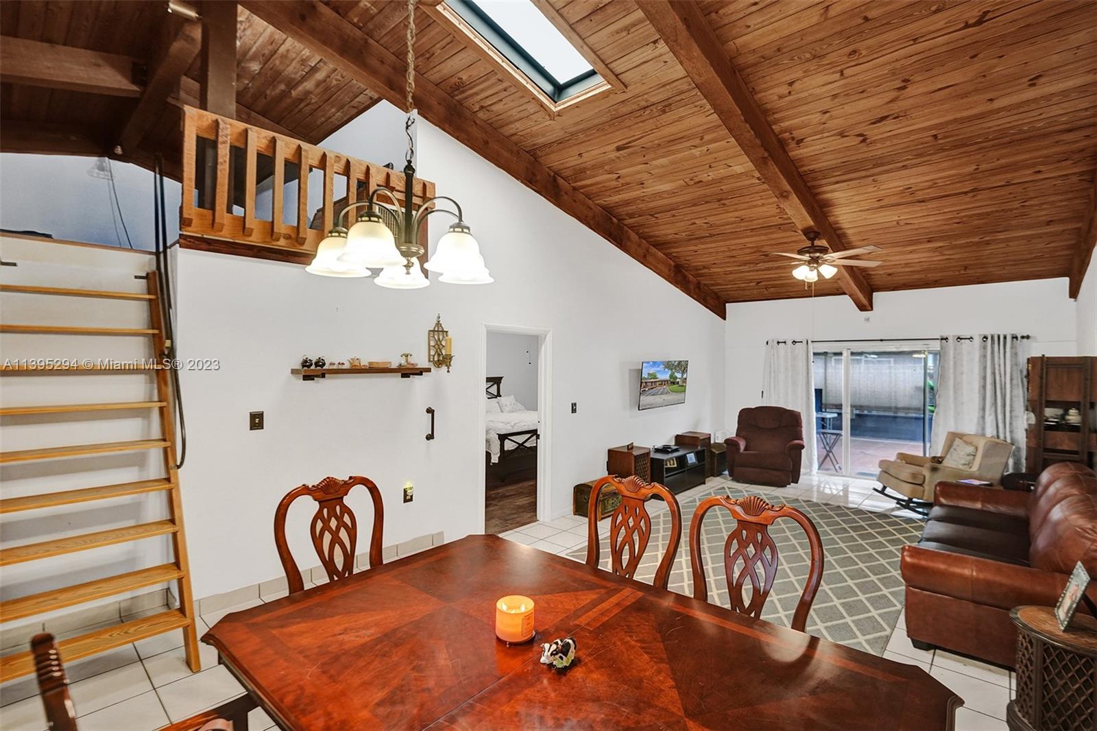 Listing Photo 11