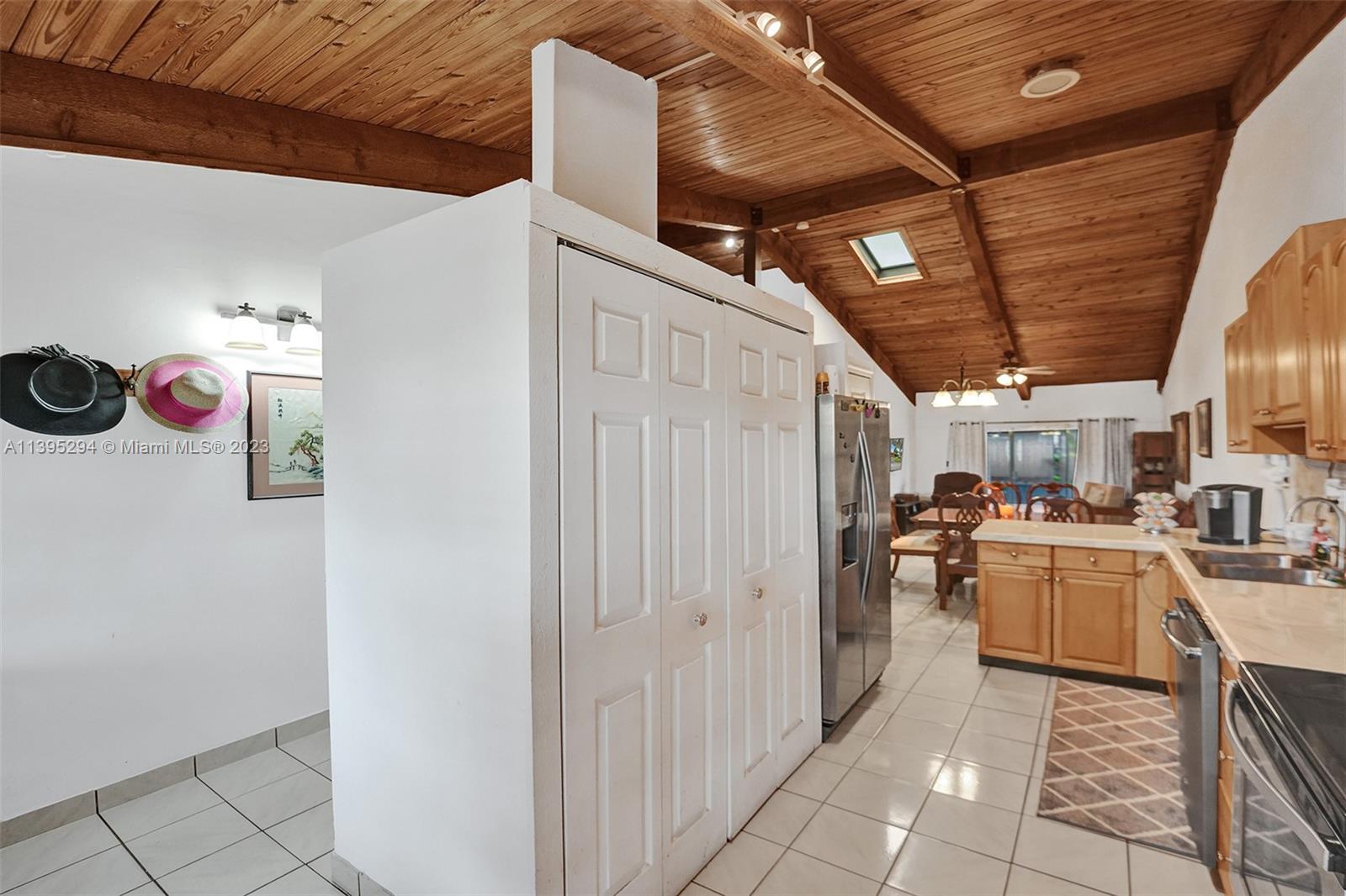 Listing Photo 7