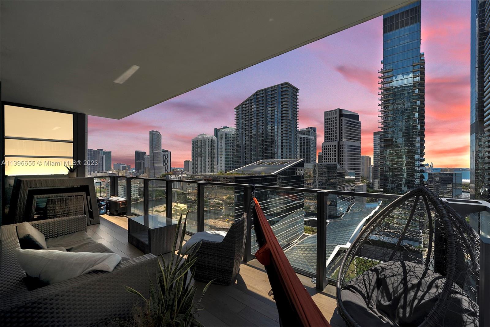 Miami Riches presents 2bed/2bath at Rise condo in Brickell City Centre. Tastefully decorated corner unit with split level plan and high ceilings. Marble floors throughout. Wraparound balcony. State of the art amenities. Tenant occupied until 11/30/23, tenant paying $5,800/month, great tenant!
