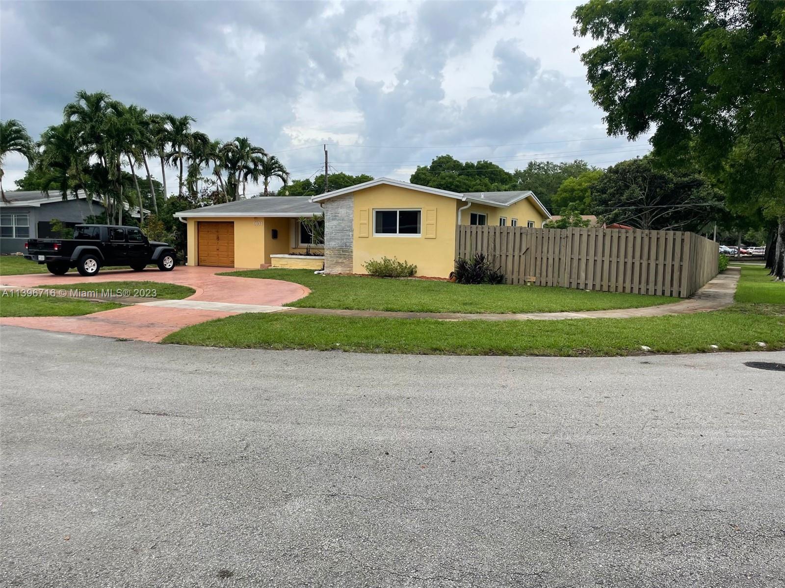 Undisclosed For Sale A11396716, FL