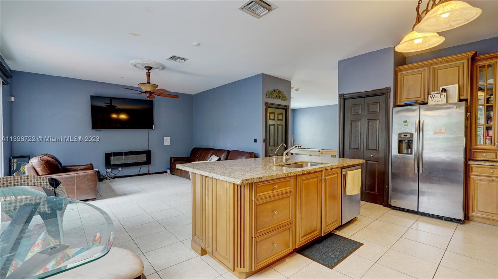 Listing Photo 11