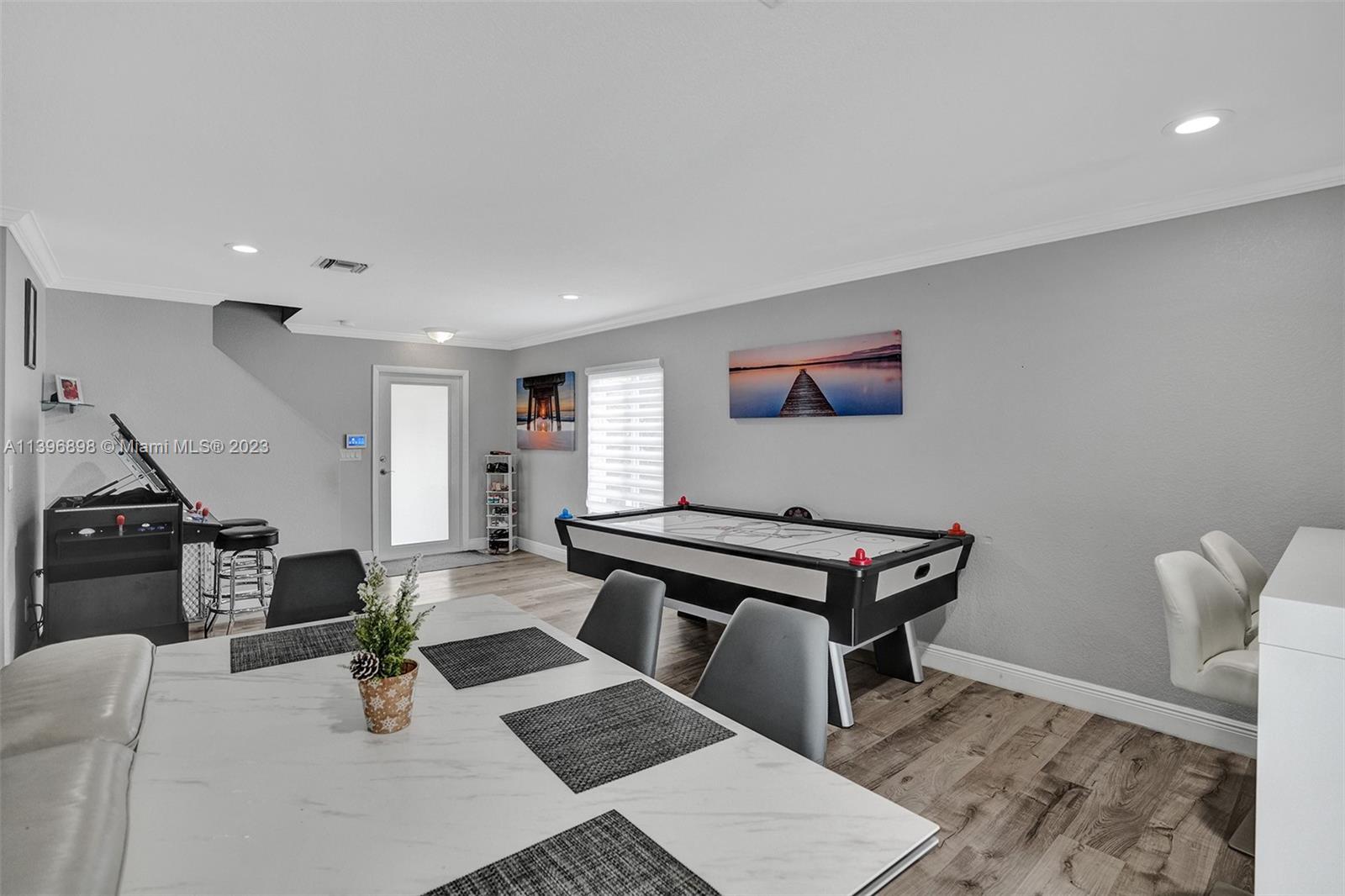 Listing Photo 17