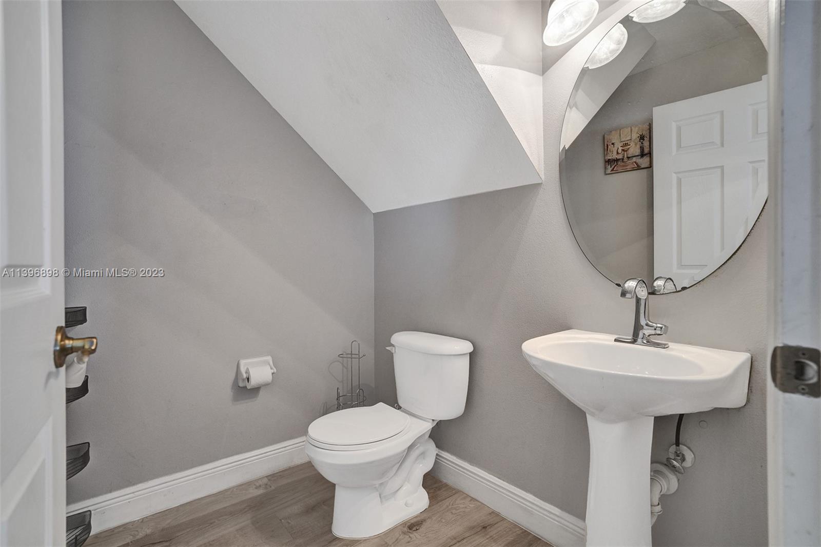 Listing Photo 19
