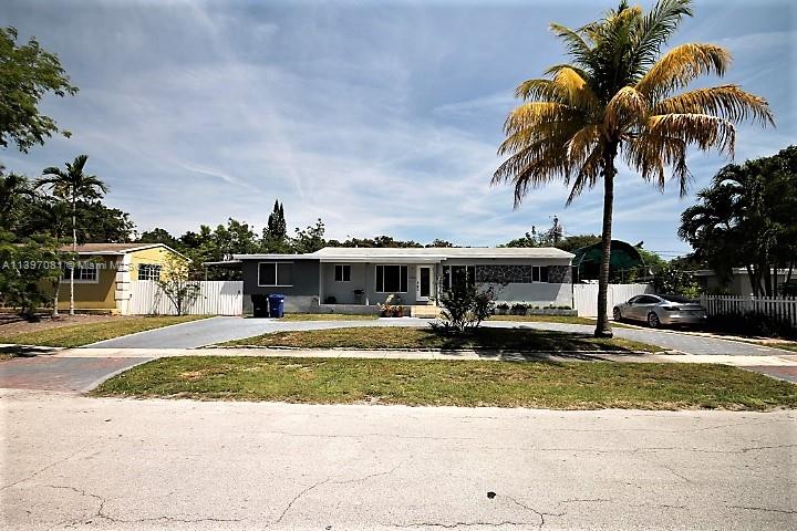 1665 NE 158th St, North Miami Beach, FL 33162
