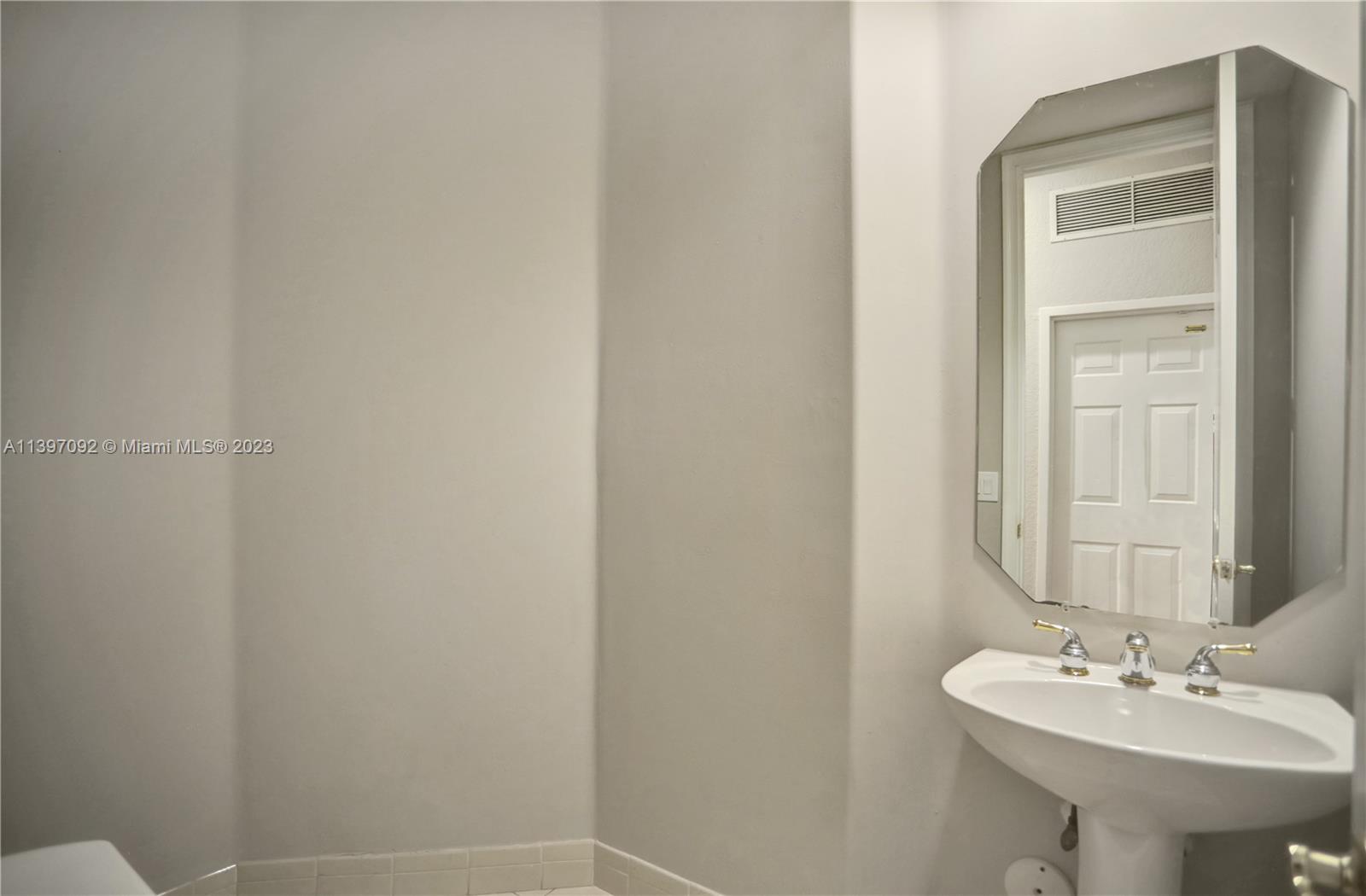 Listing Photo 20