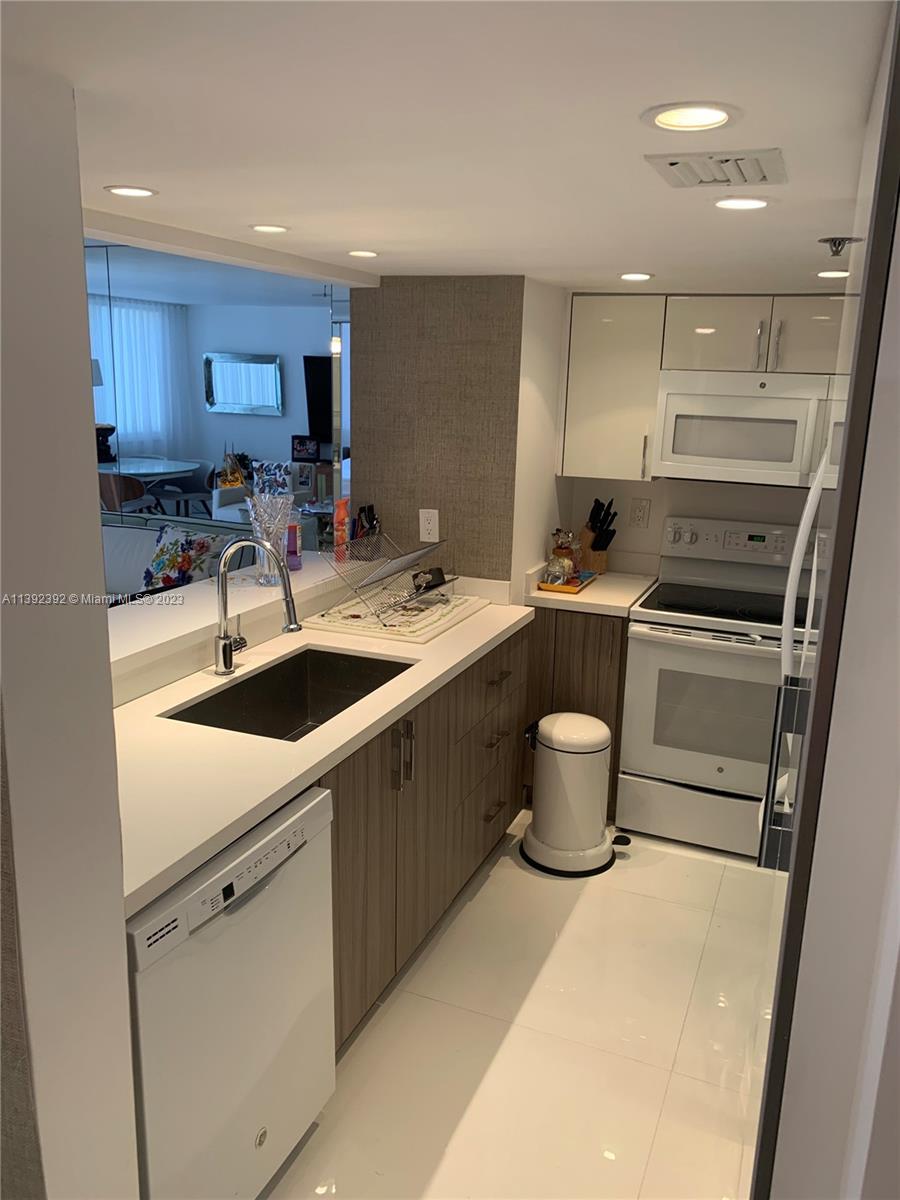 Beautiful 2 bed ,2 bath unit totally remodeled, furnished, ready to move in.Ocean view.Easy to show .Call L/A