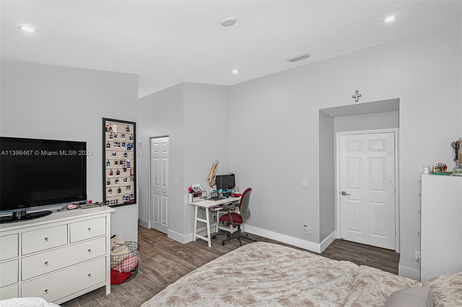 Listing Photo 13