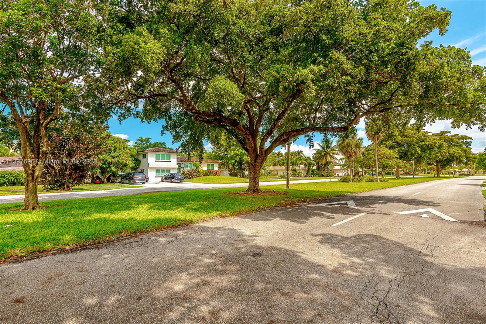 Listing Photo 11