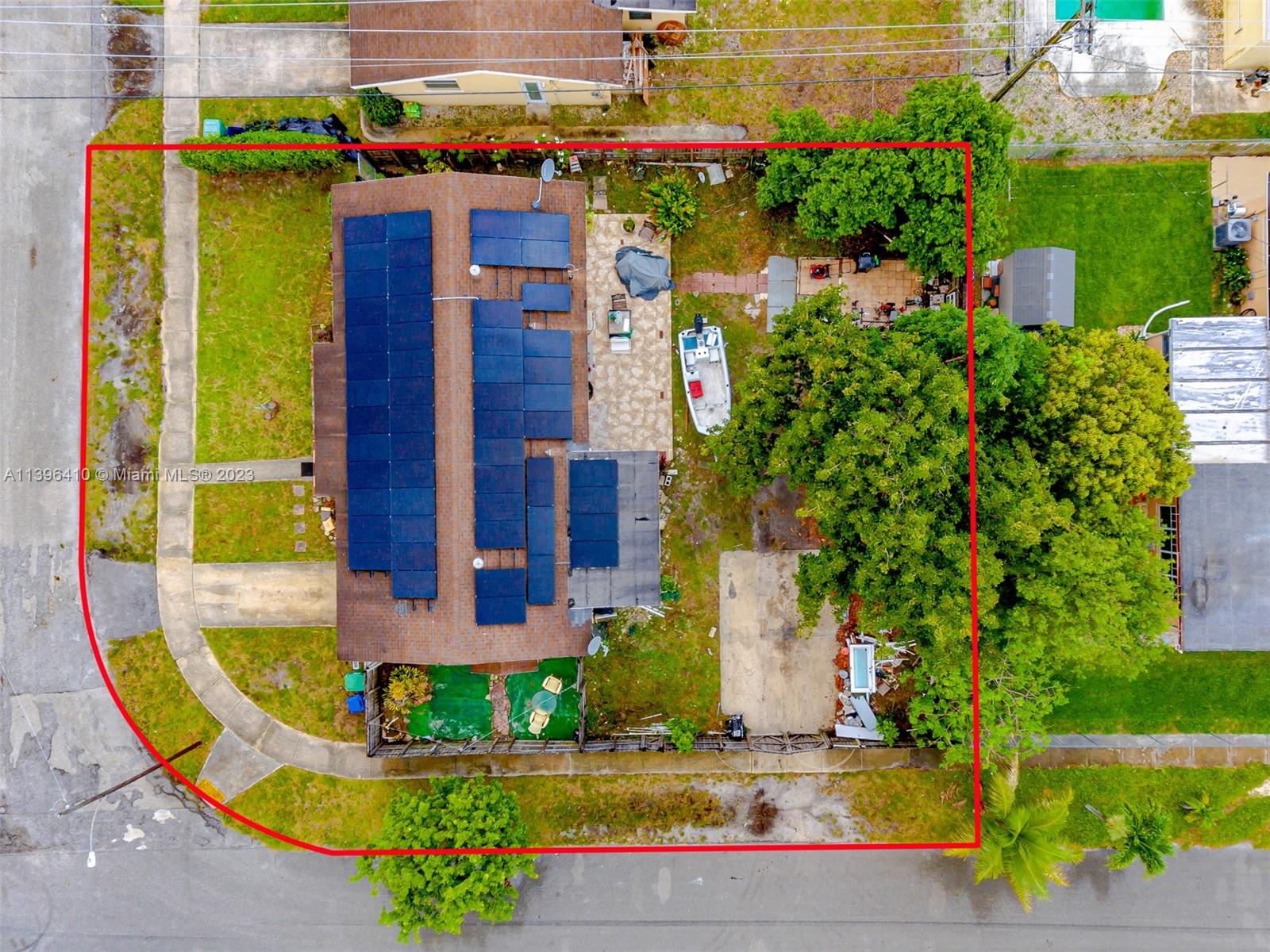 Photo 33 of 1110 NE 204th Ter in Miami - MLS A11396410
