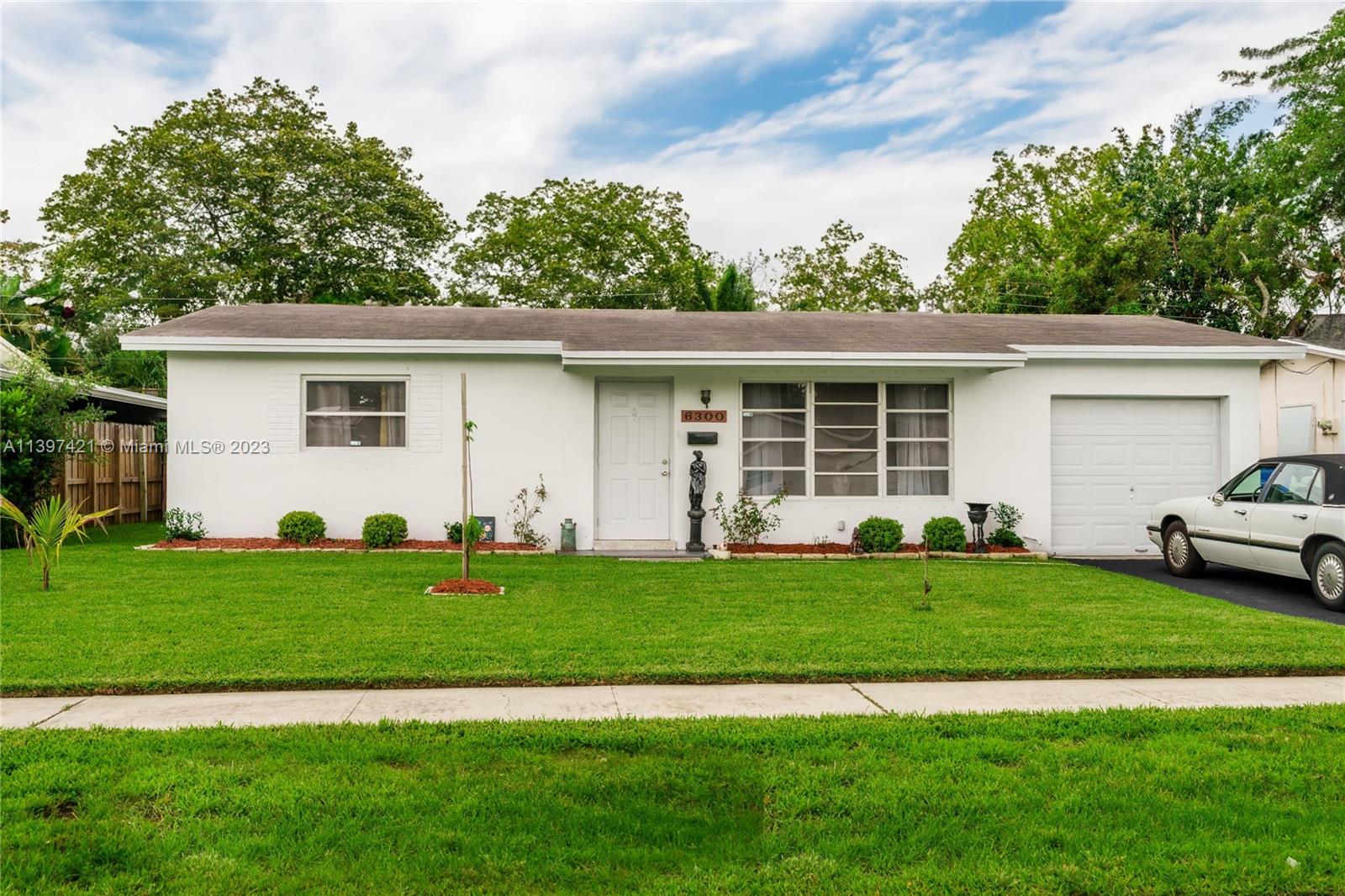 6300  Raleigh St  For Sale A11397421, FL