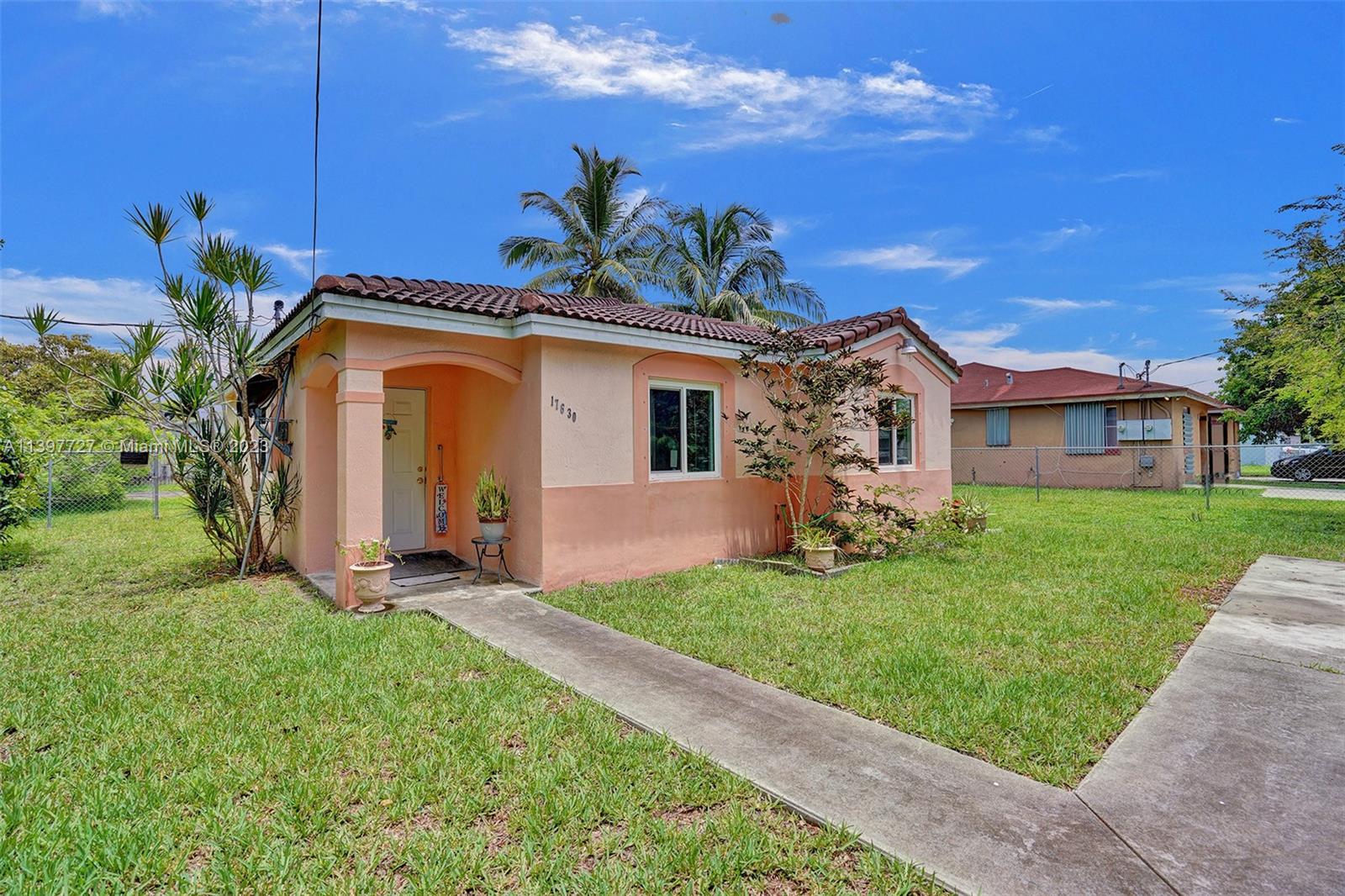 17630 SW 104th Ave  For Sale A11397727, FL