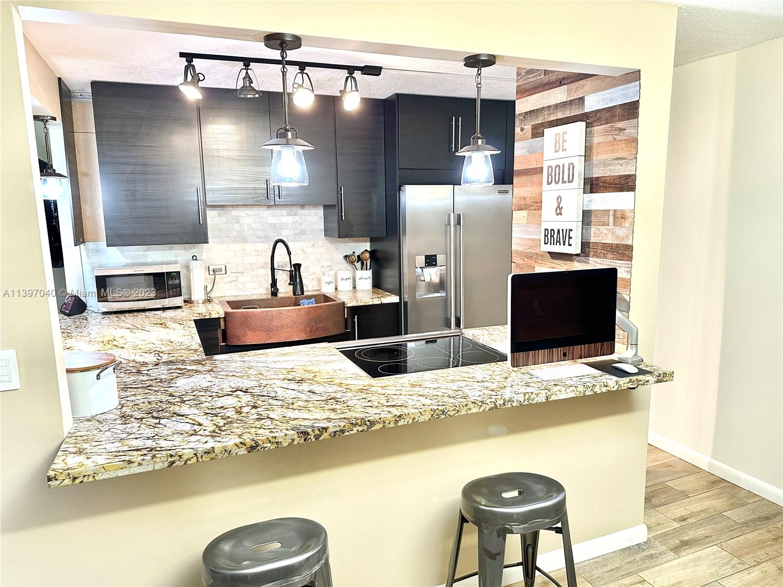 9441 Live Oak Pl 103, Davie, FL 33324