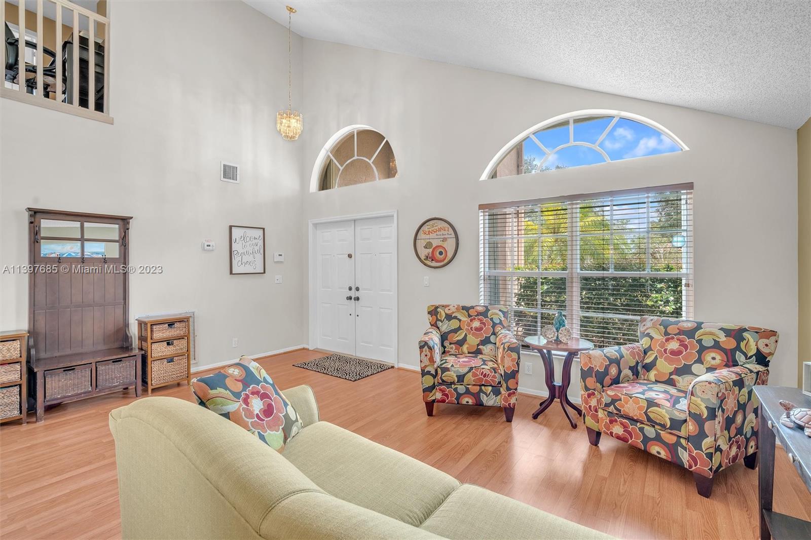 Listing Photo 6
