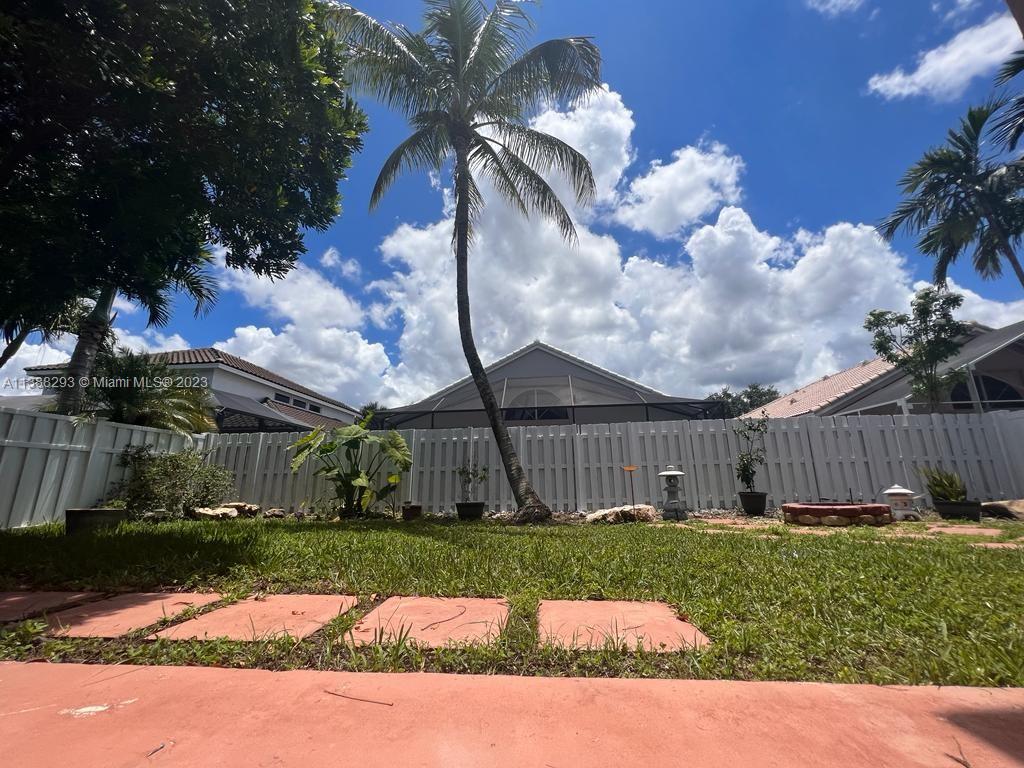Listing Photo 10