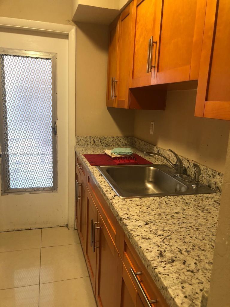 636  Meridian Ave #5 For Sale A11396881, FL