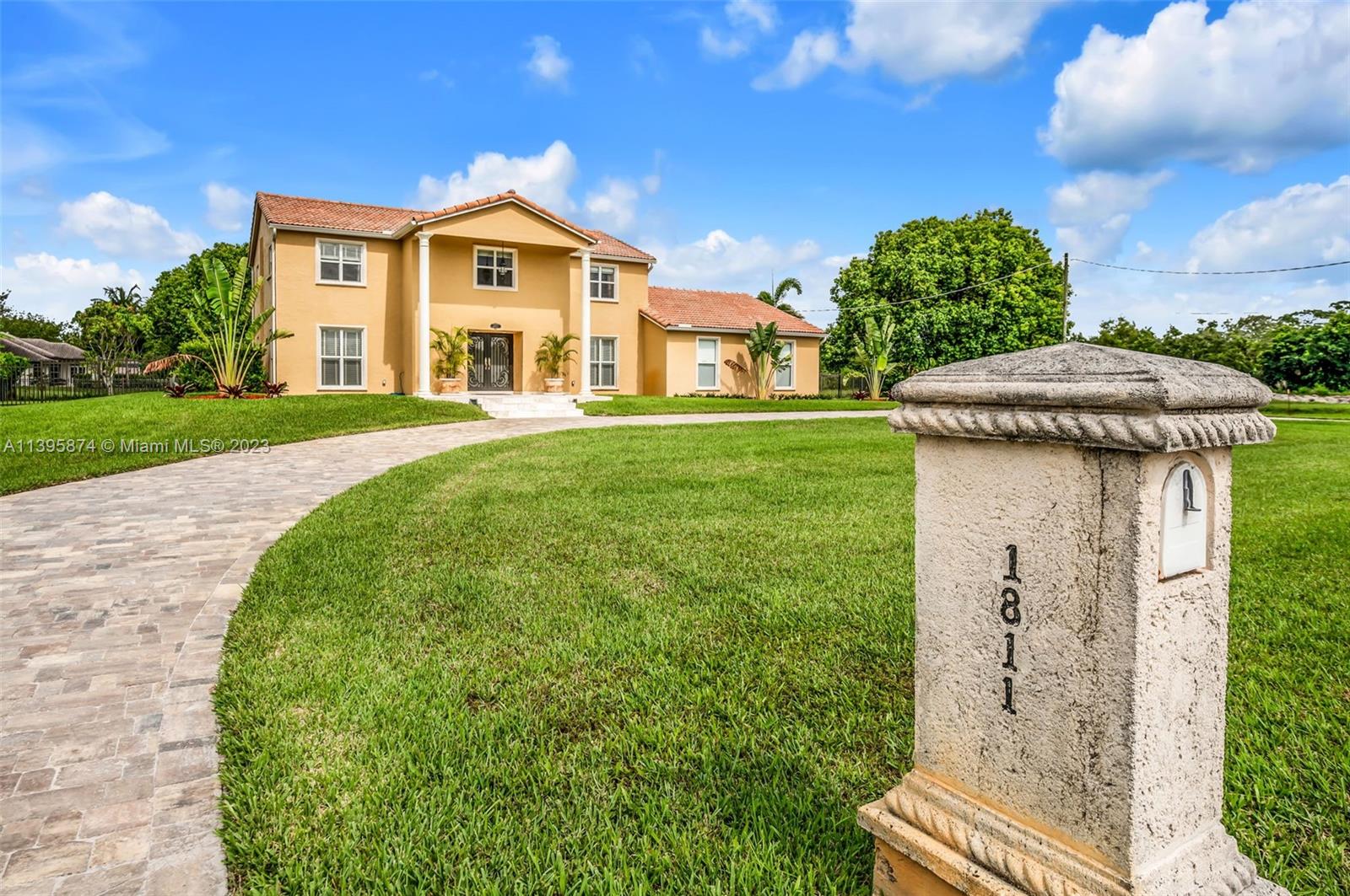 1811 SW 136th Ave, Davie, FL 33325