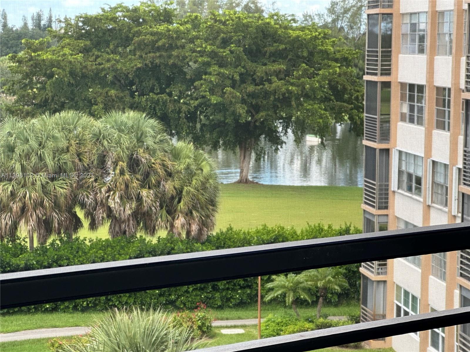 900 ST.CHARLES PL 521, Pembroke Pines, FL 33026