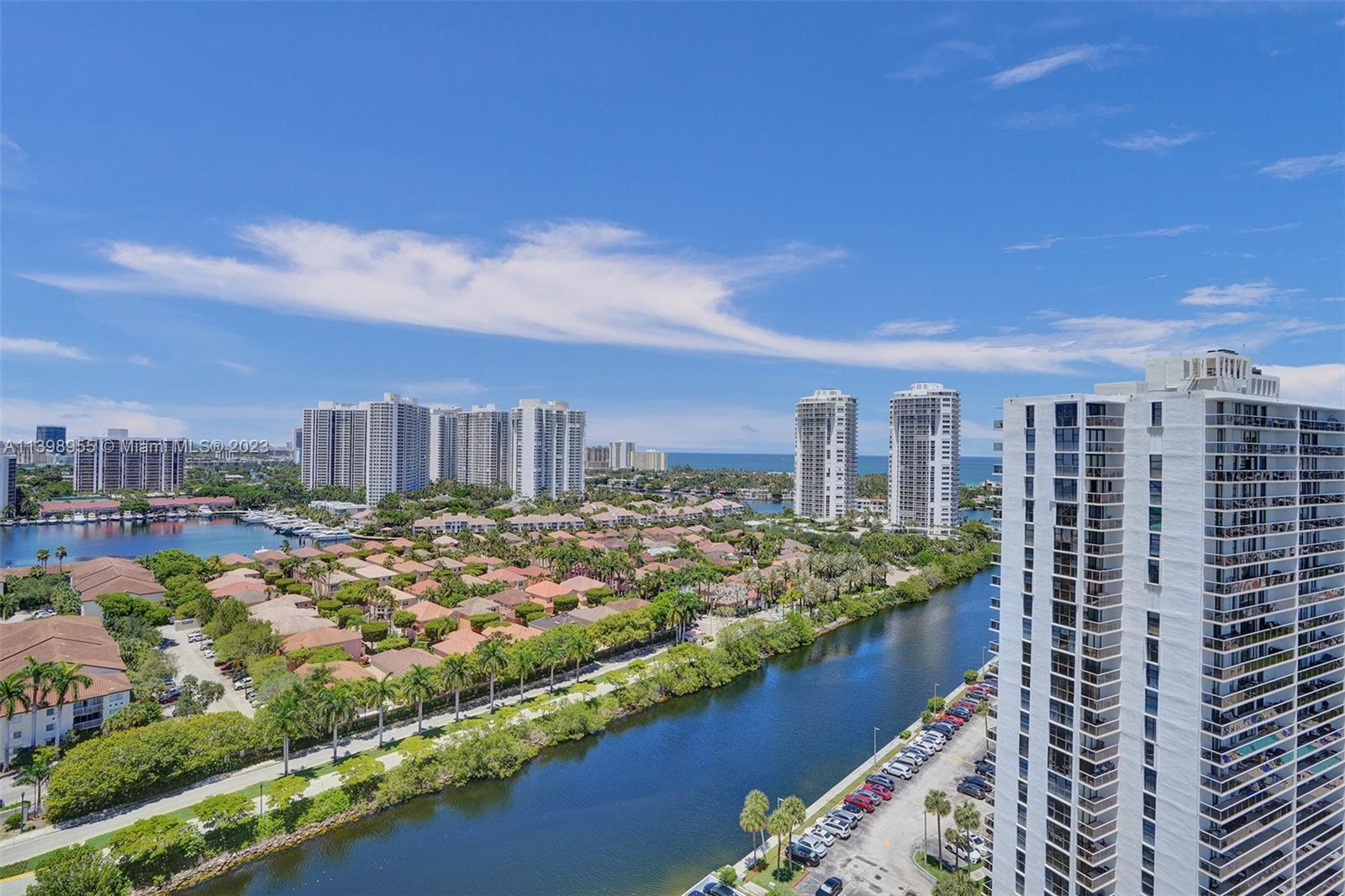 3675 N Country Club Dr 2110, Aventura, FL 33180