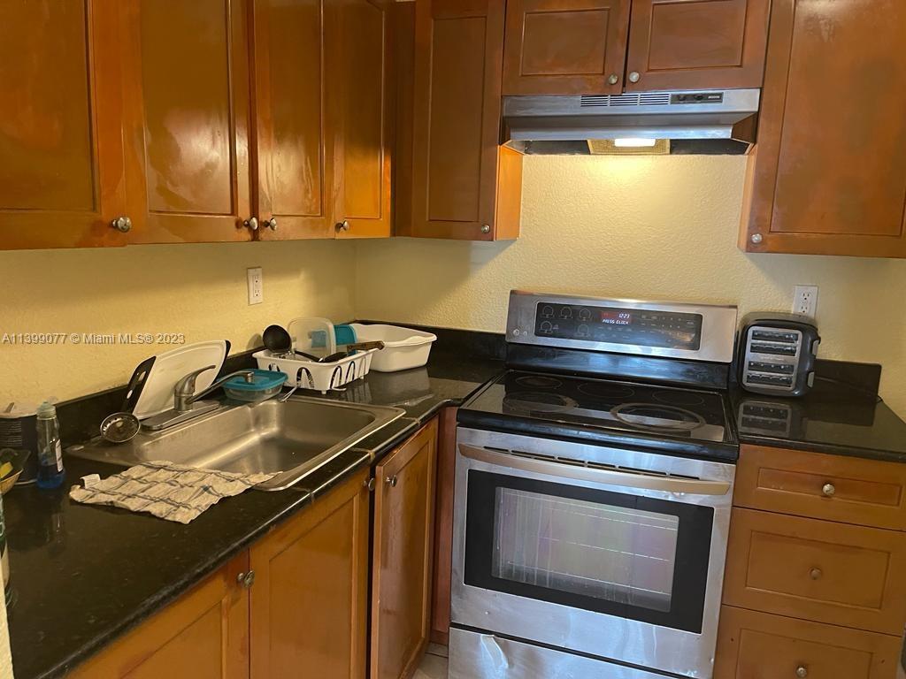 4251 NW 5th St 112, Plantation, FL 33317