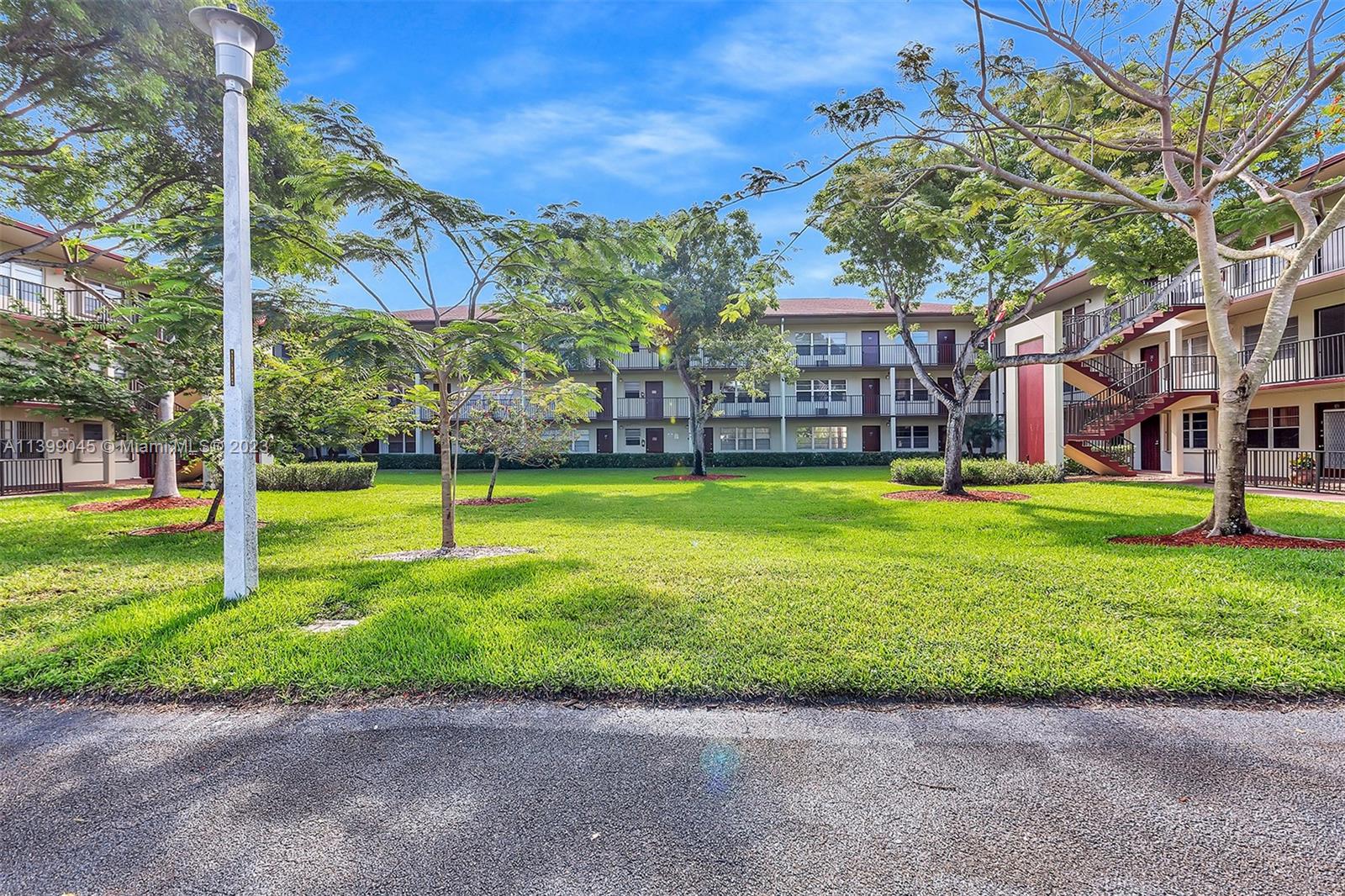 151 SW 135th Ter 314T, Pembroke Pines, FL 33027
