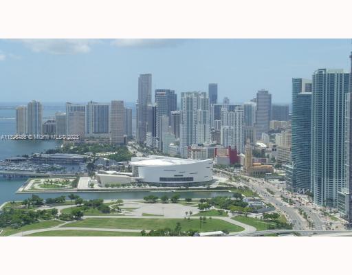 Photo 2 of Opera Tower Condo in Miami - MLS A11396486