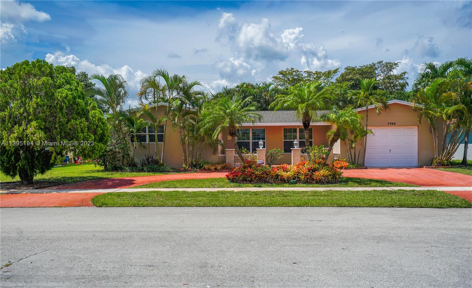 7720 NW 6th St, Pembroke Pines, FL 33024