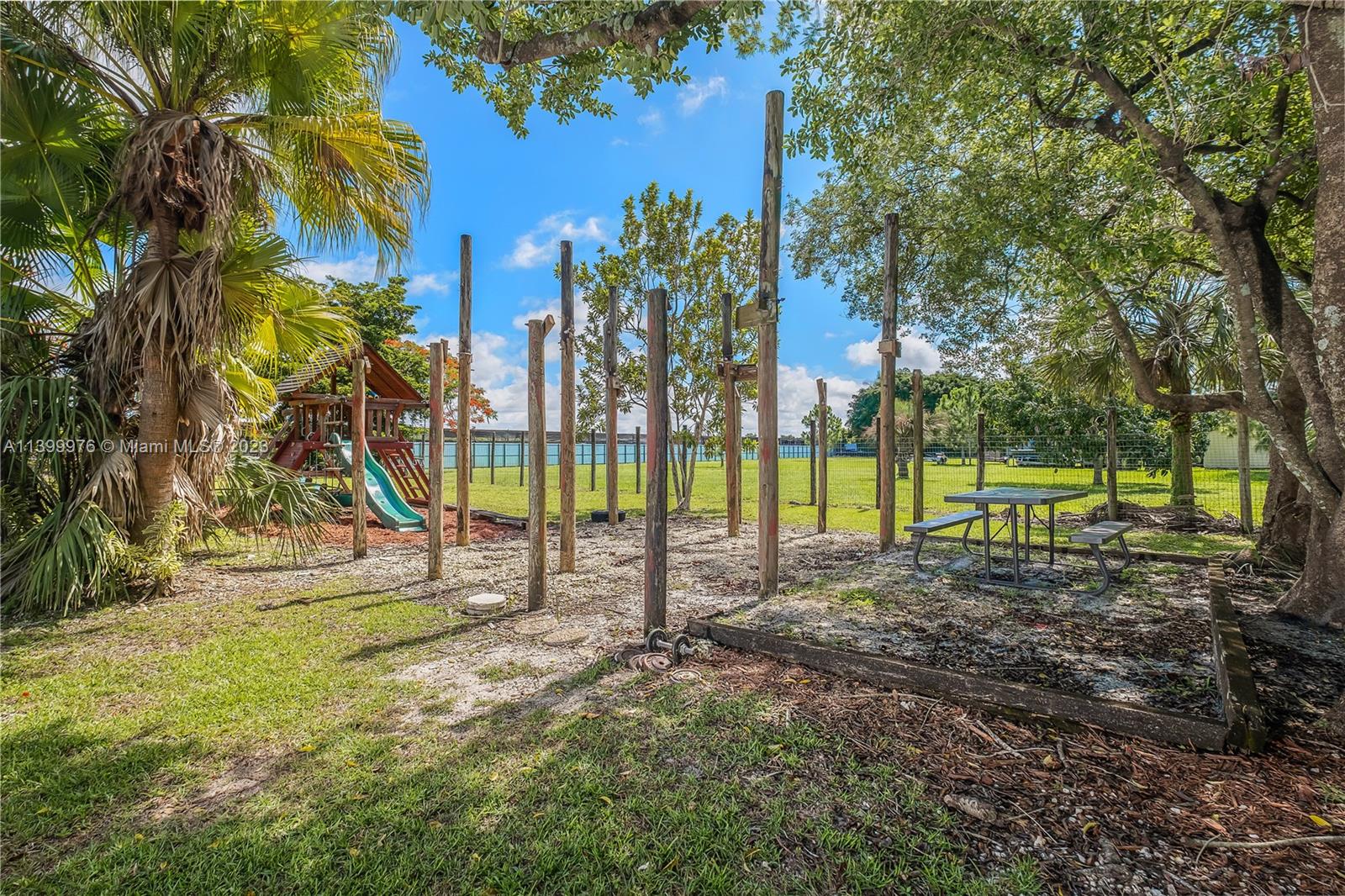 Listing Photo 32