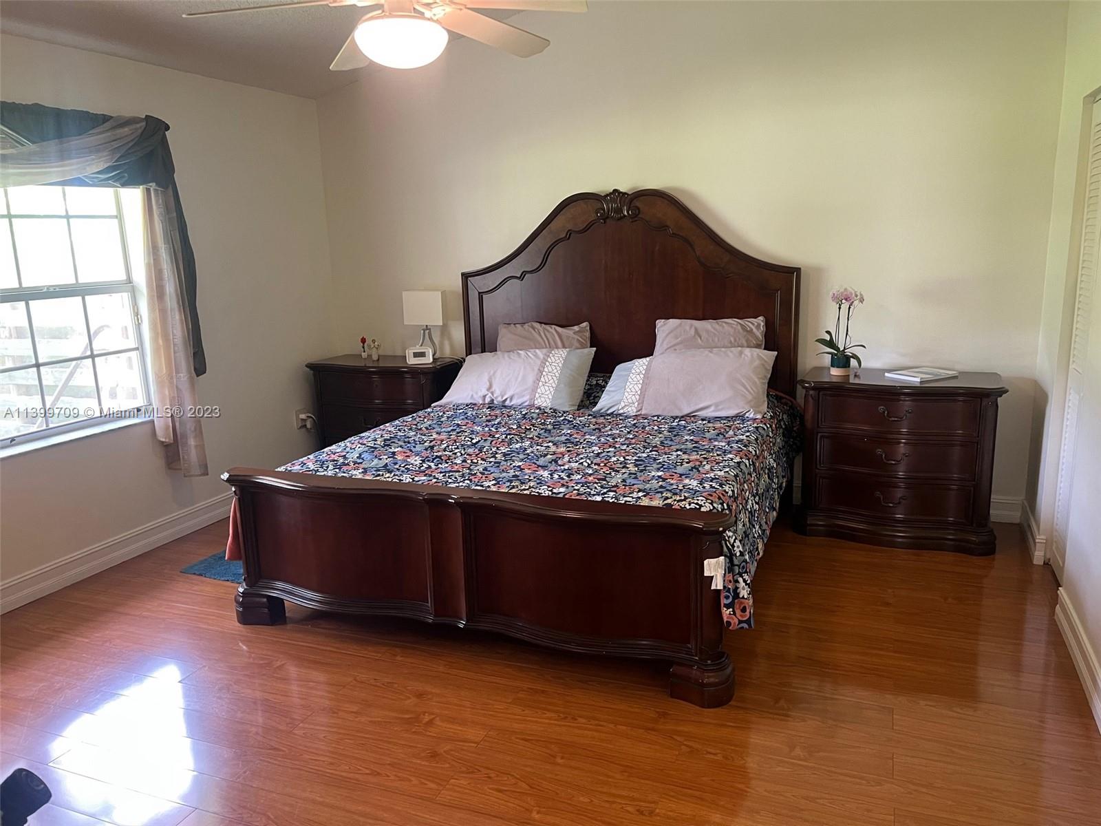 Listing Photo 8