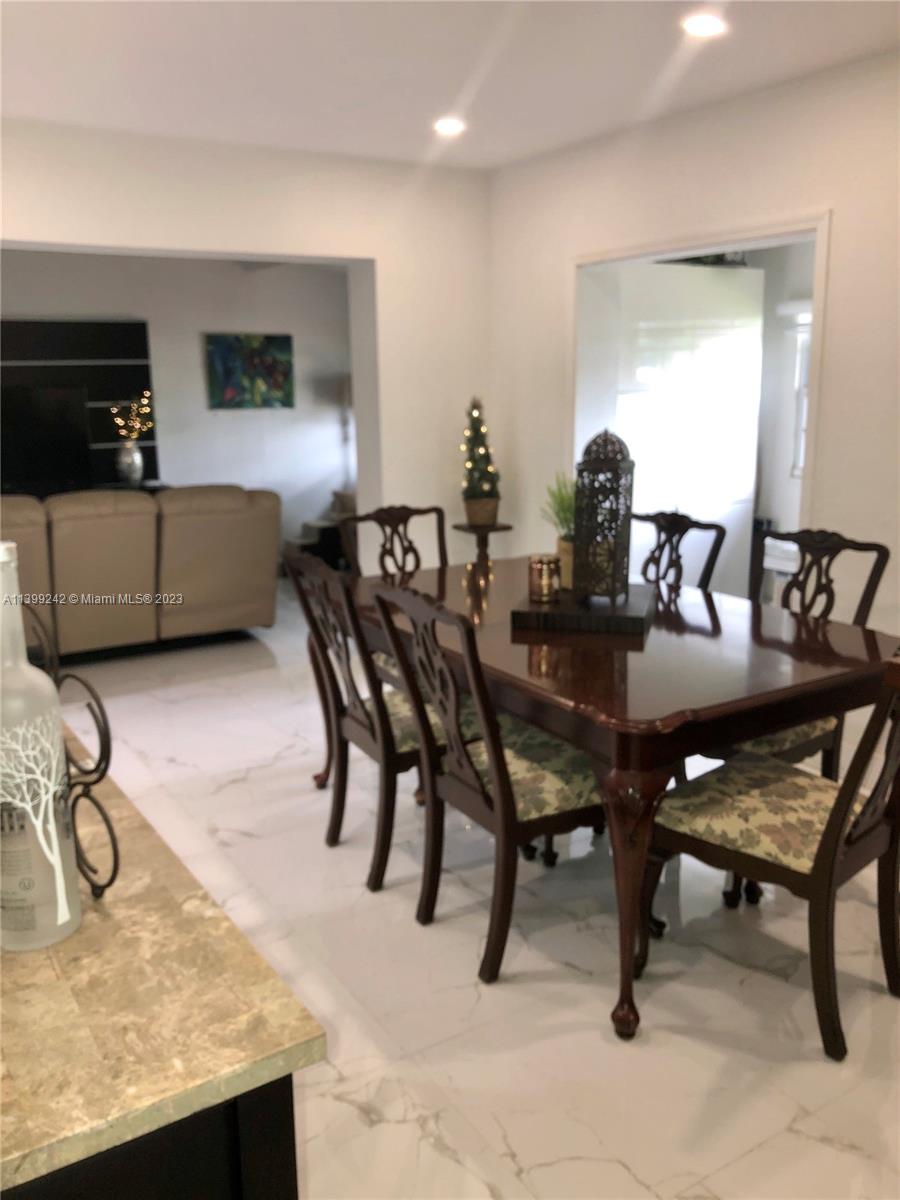 Photo 2 of 8560 SW 125th St in Miami - MLS A11399242