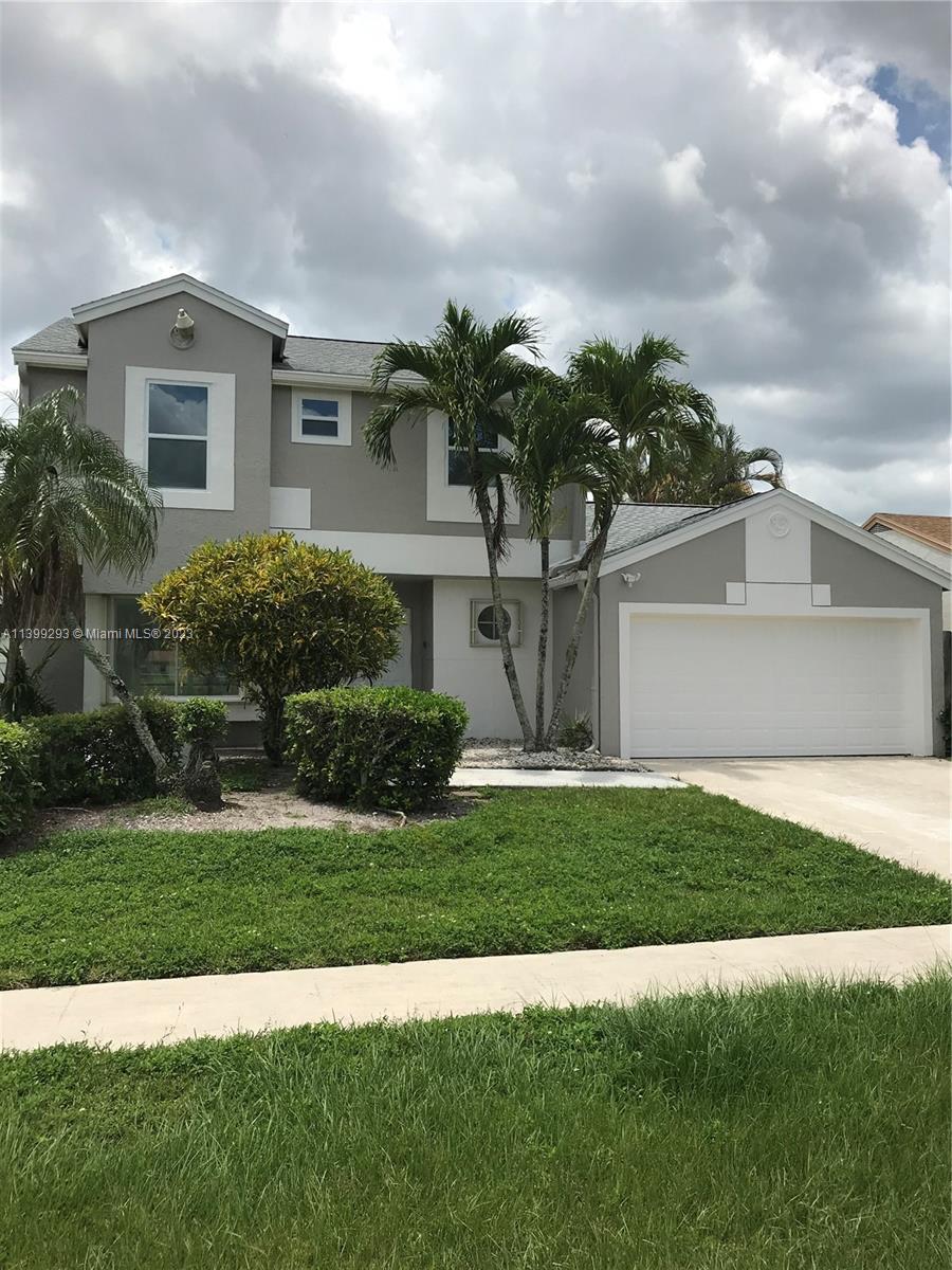 9868 Robins Nest Rd, Boca Raton, FL 33496