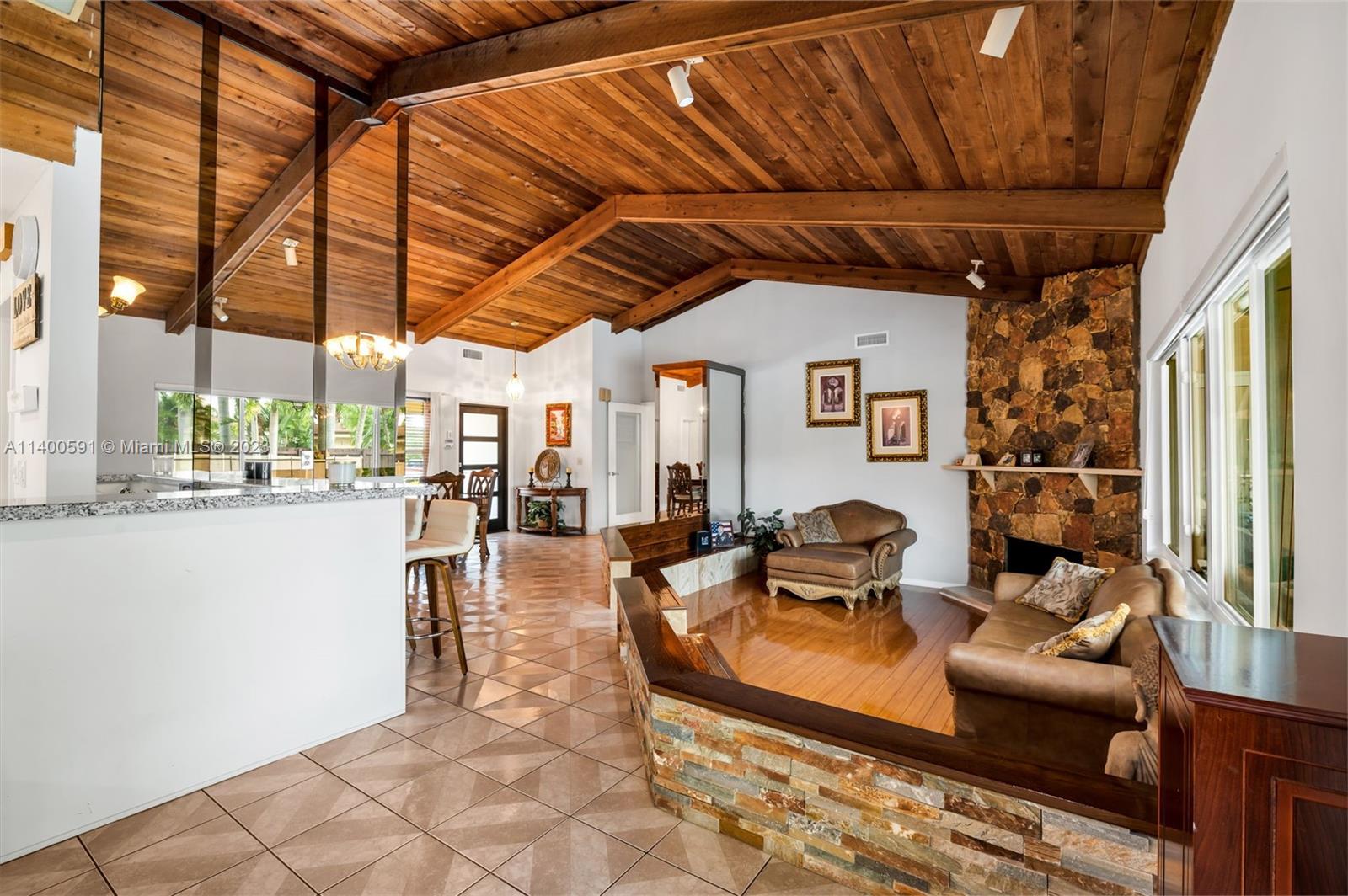 Listing Photo 9